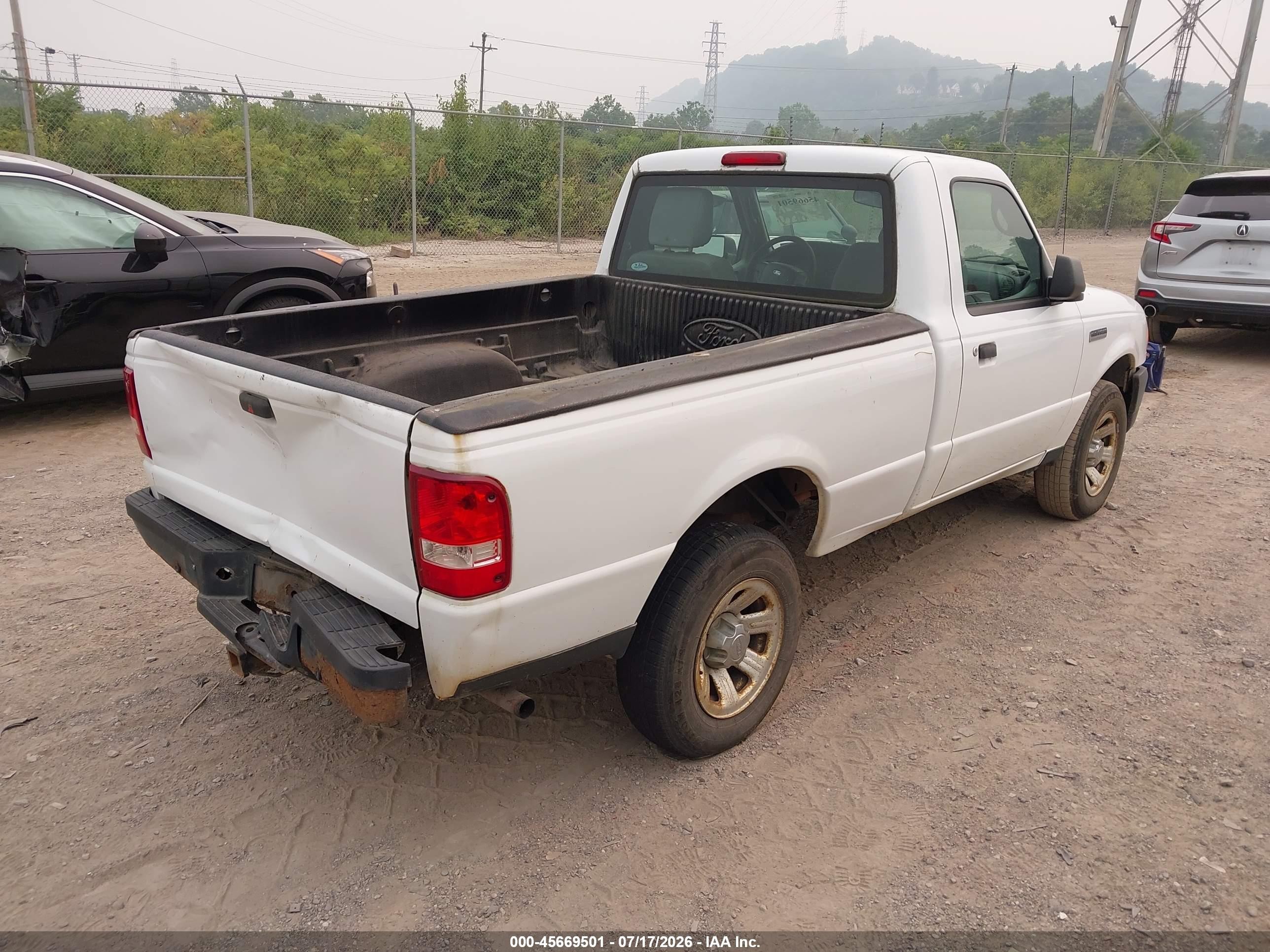 2011 Ford Ranger Xl White vin: 1FTKR1AD7BPA39622