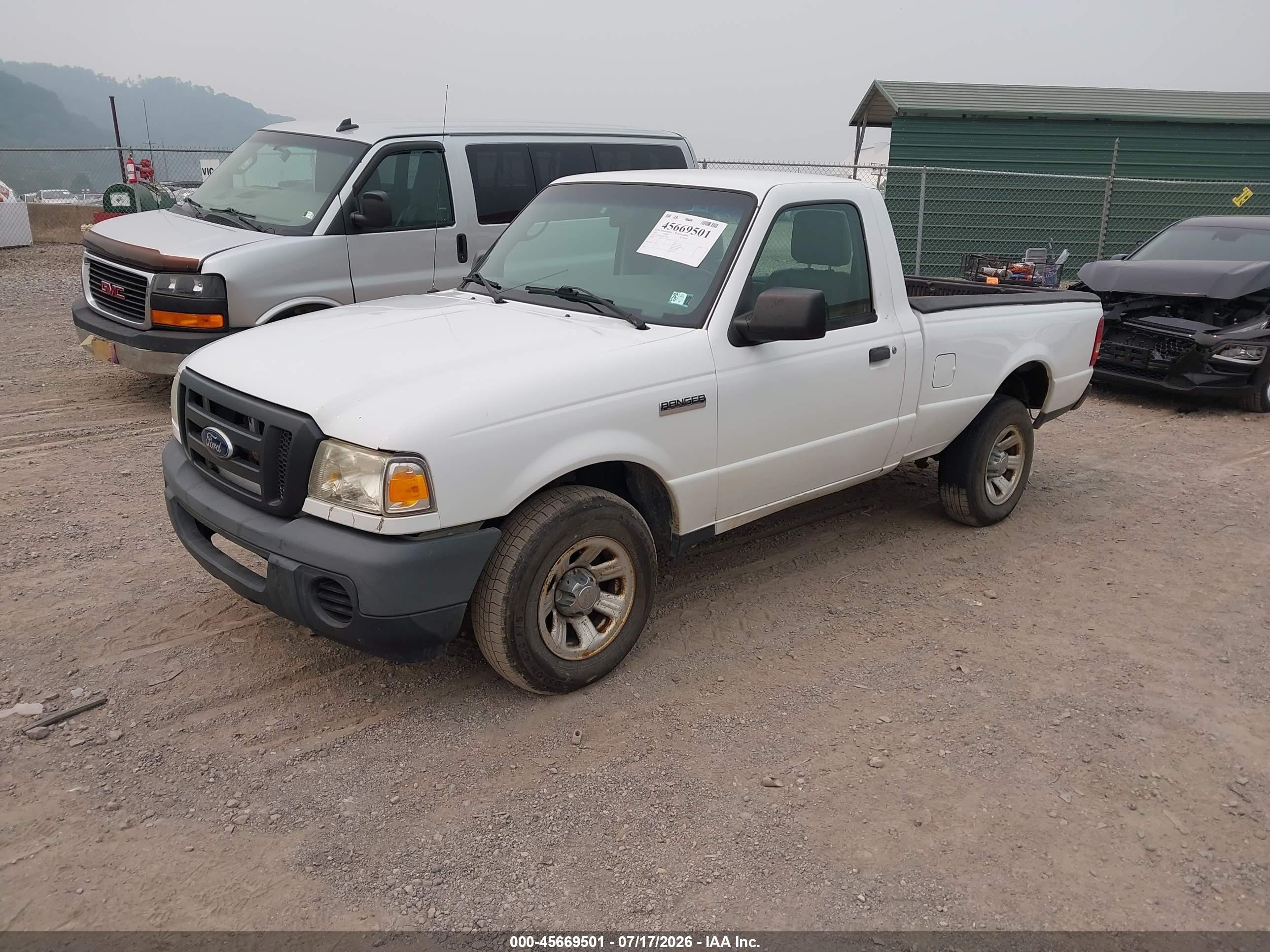 2011 Ford Ranger Xl White vin: 1FTKR1AD7BPA39622