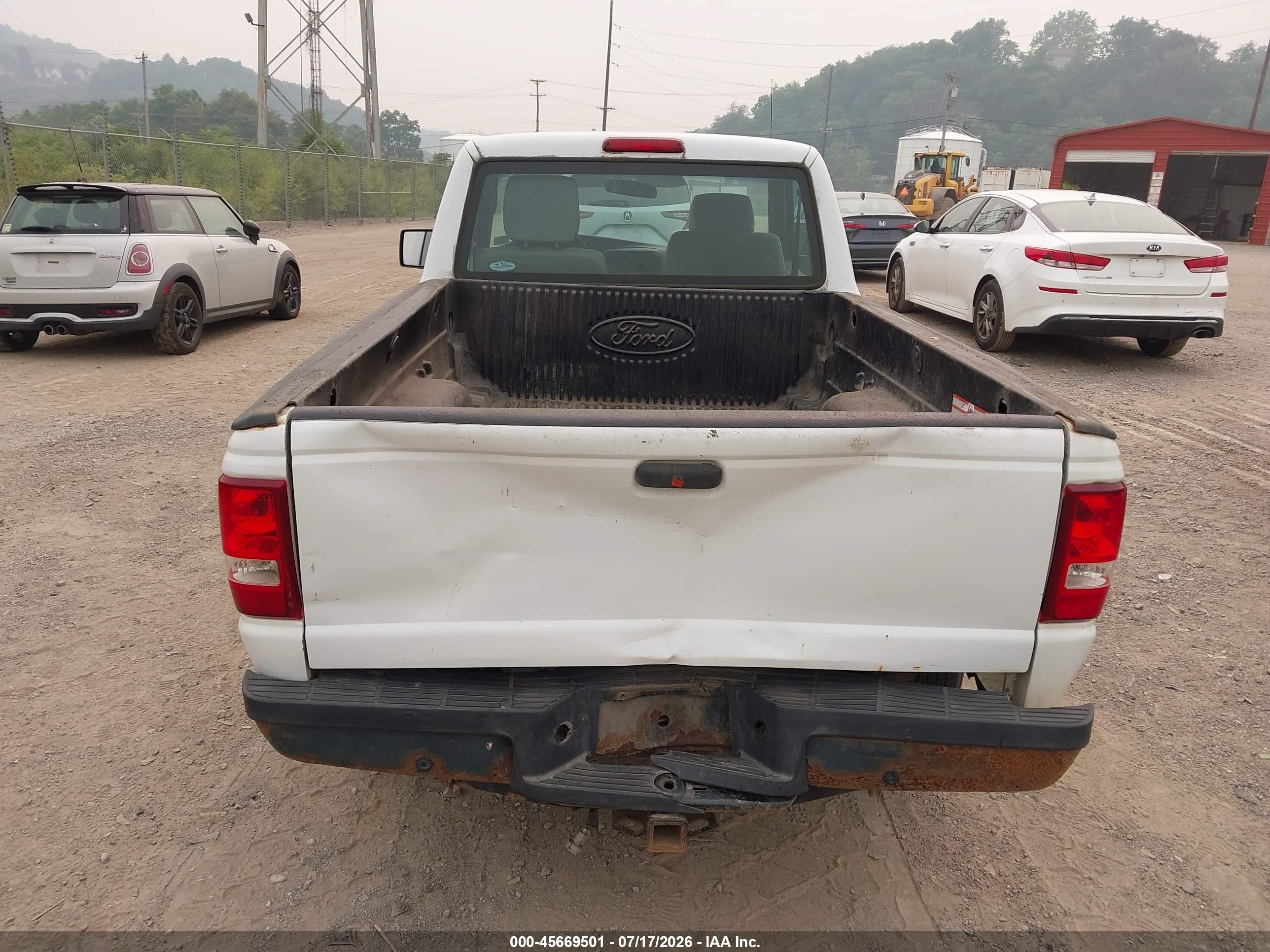 2011 Ford Ranger Xl White vin: 1FTKR1AD7BPA39622
