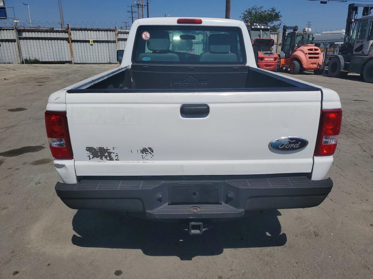 2011 Ford Ranger White vin: 1FTKR1AD7BPA72328