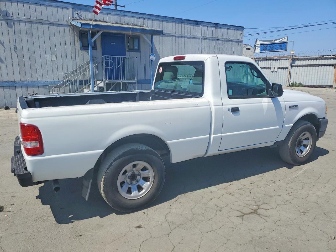 2011 Ford Ranger White vin: 1FTKR1AD7BPA72328