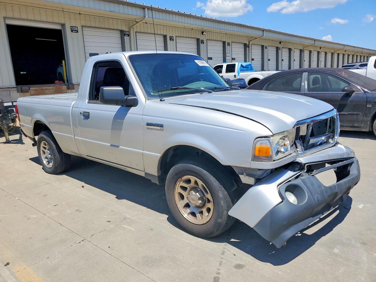 2011 Ford Ranger Silver vin: 1FTKR1AD7BPA77481