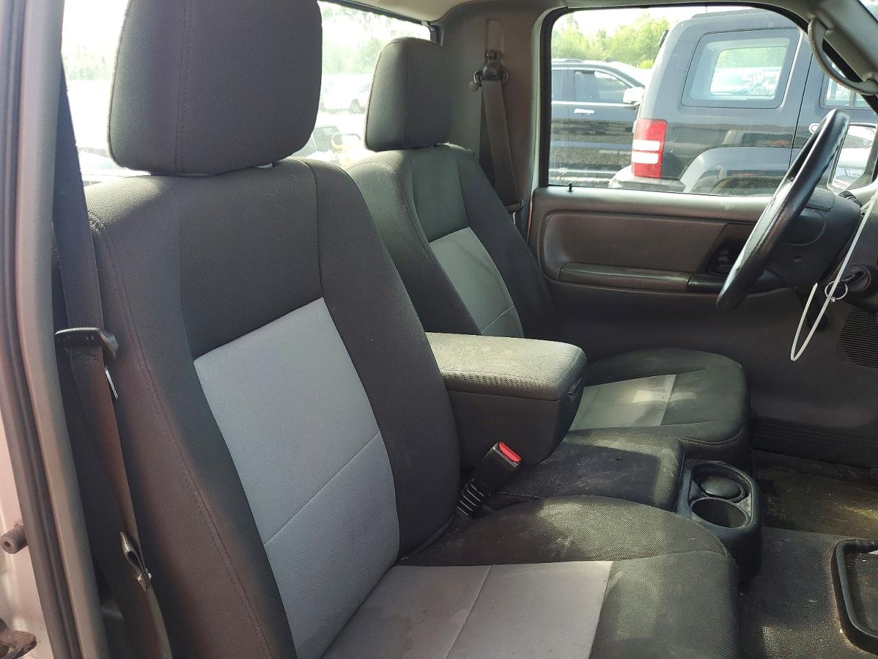 2011 Ford Ranger Silver vin: 1FTKR1AD7BPA85581