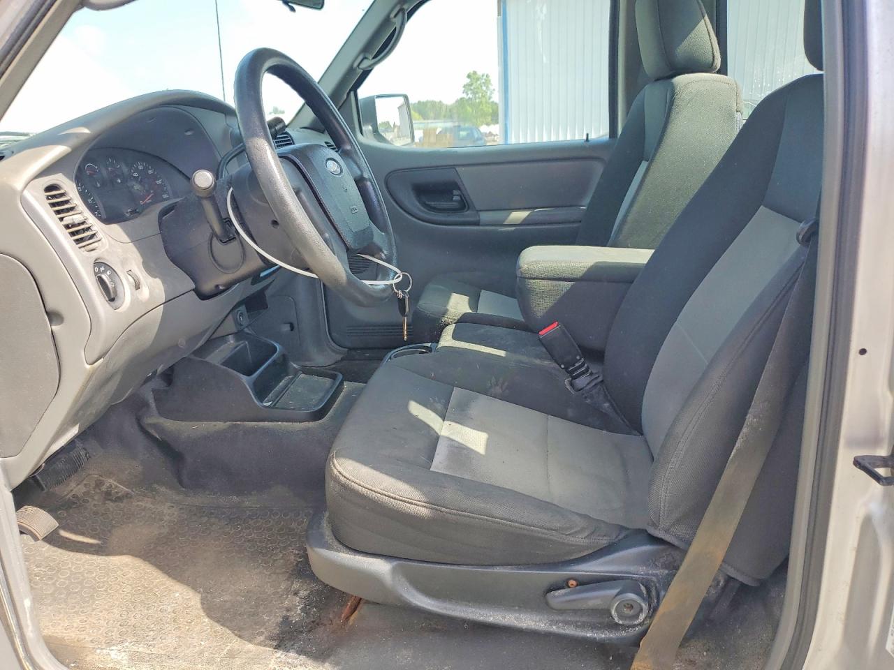 2011 Ford Ranger Silver vin: 1FTKR1AD7BPA85581