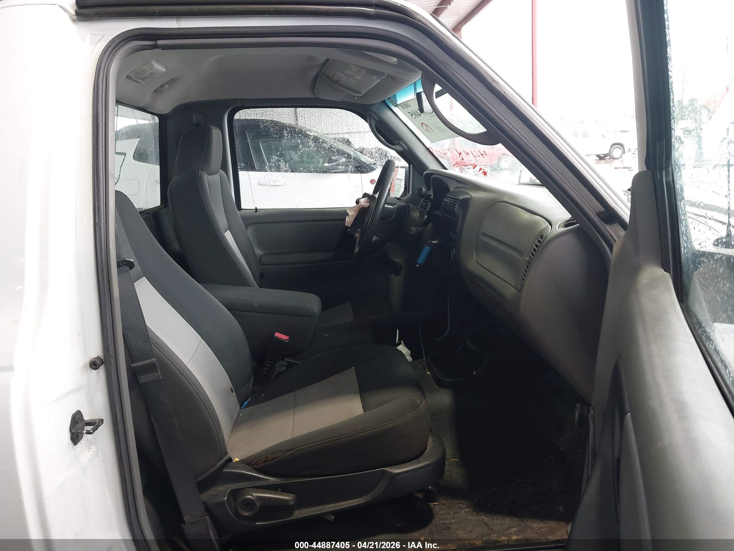 2011 Ford Ranger Xl Белый vin: 1FTKR1AD8BPA62021