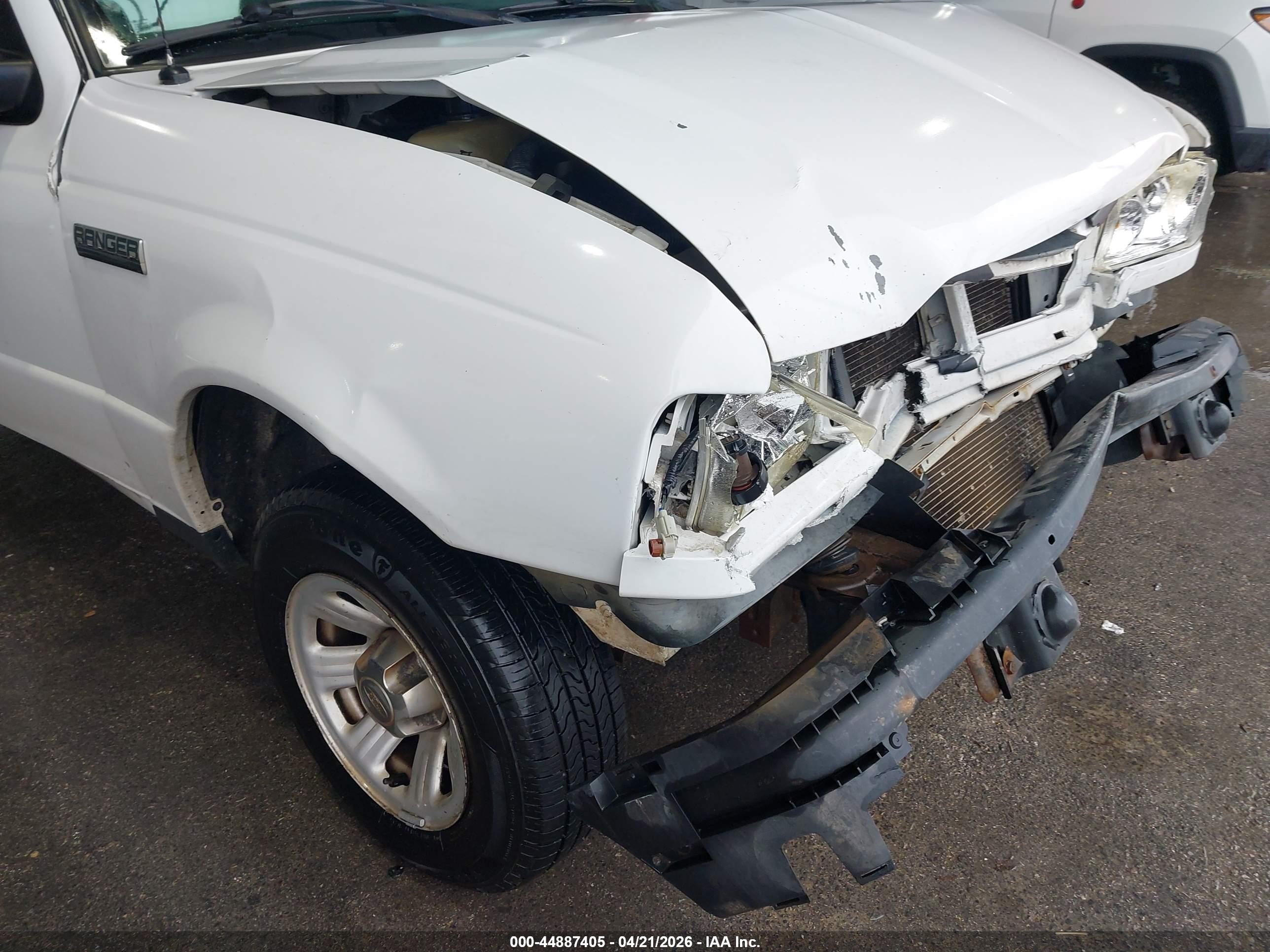 2011 Ford Ranger Xl Белый vin: 1FTKR1AD8BPA62021