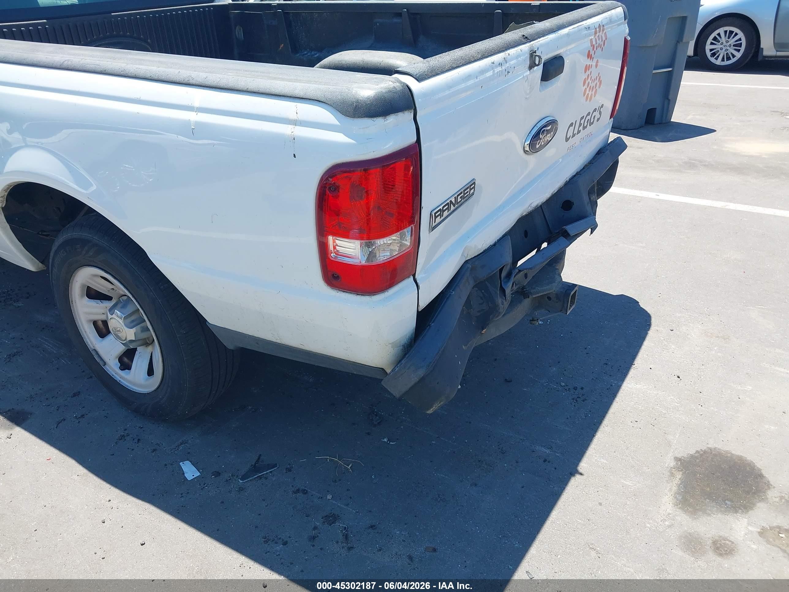 2011 Ford Ranger Xl White vin: 1FTKR1AD8BPA67963