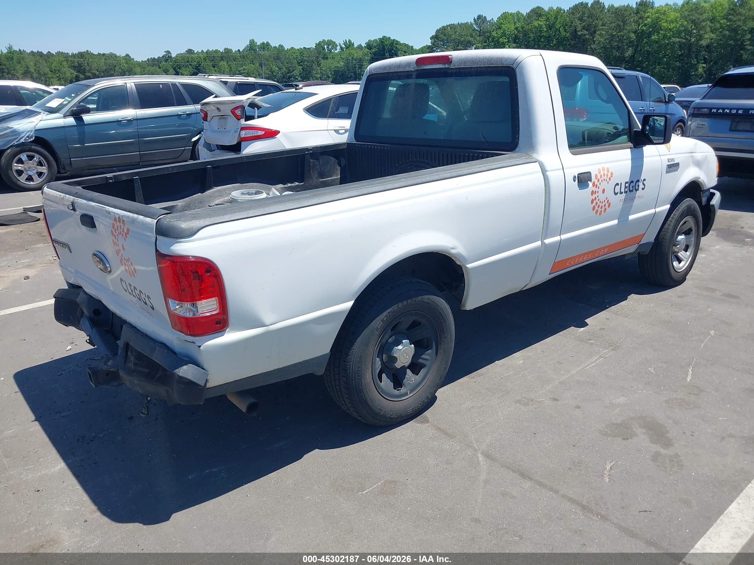 2011 Ford Ranger Xl White vin: 1FTKR1AD8BPA67963