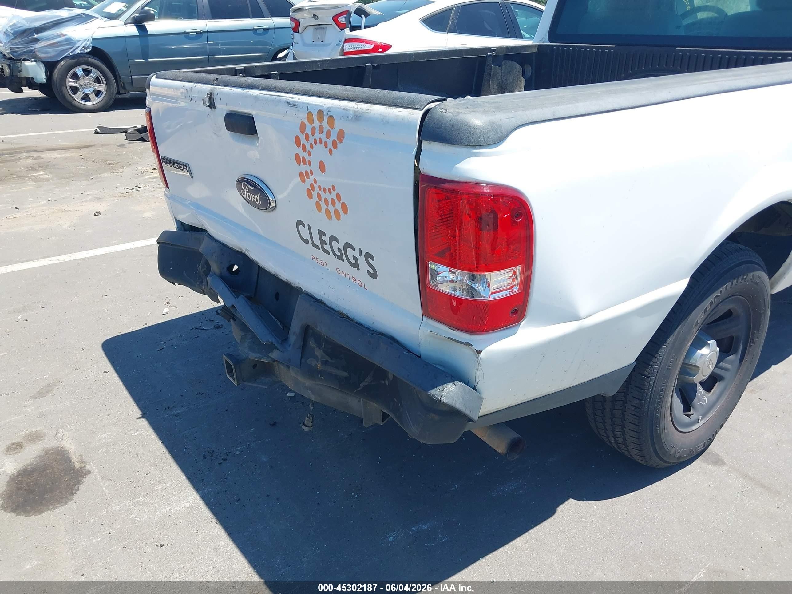 2011 Ford Ranger Xl White vin: 1FTKR1AD8BPA67963
