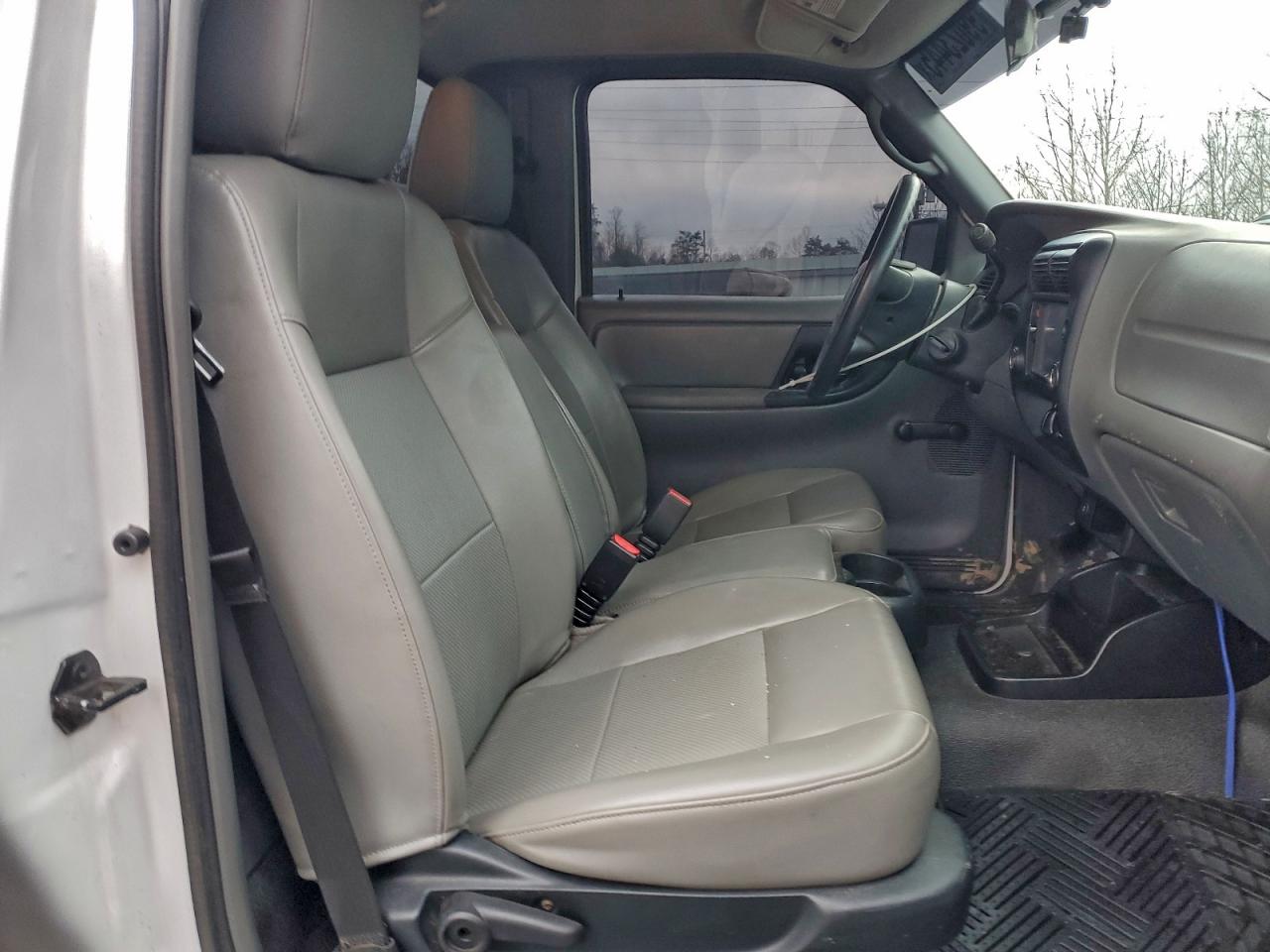 2010 Ford Ranger White vin: 1FTKR1AD9APA40253