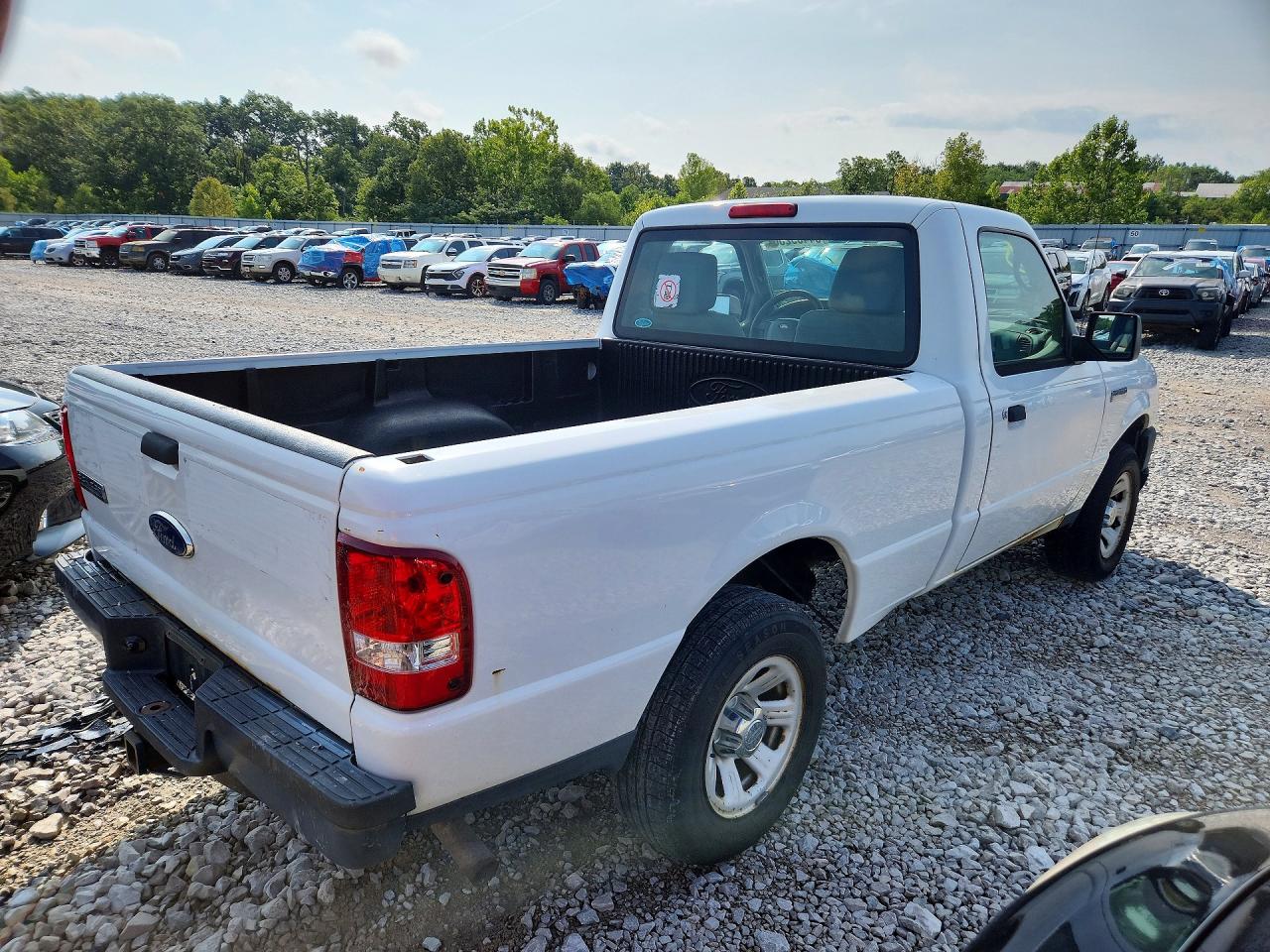 2011 Ford Ranger Белый vin: 1FTKR1AD9BPA68152