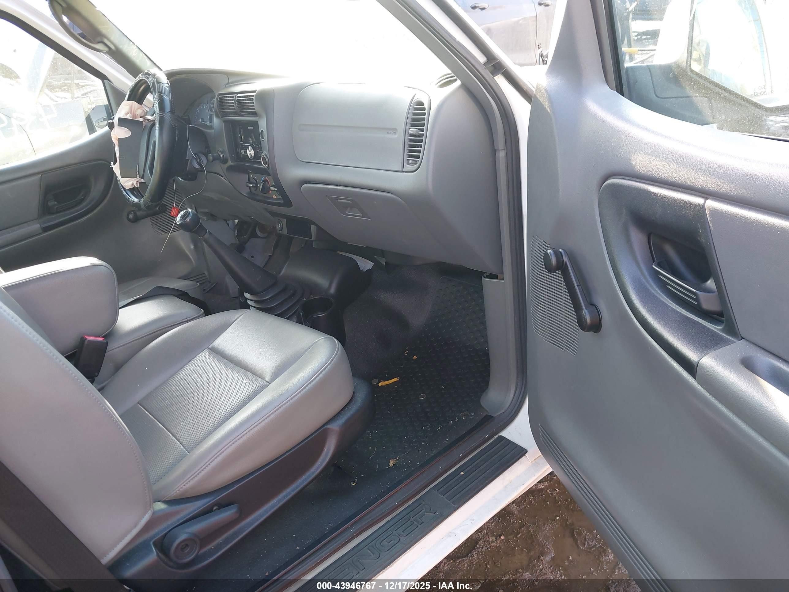2011 Ford Ranger Xl White vin: 1FTKR1AD9BPB20279