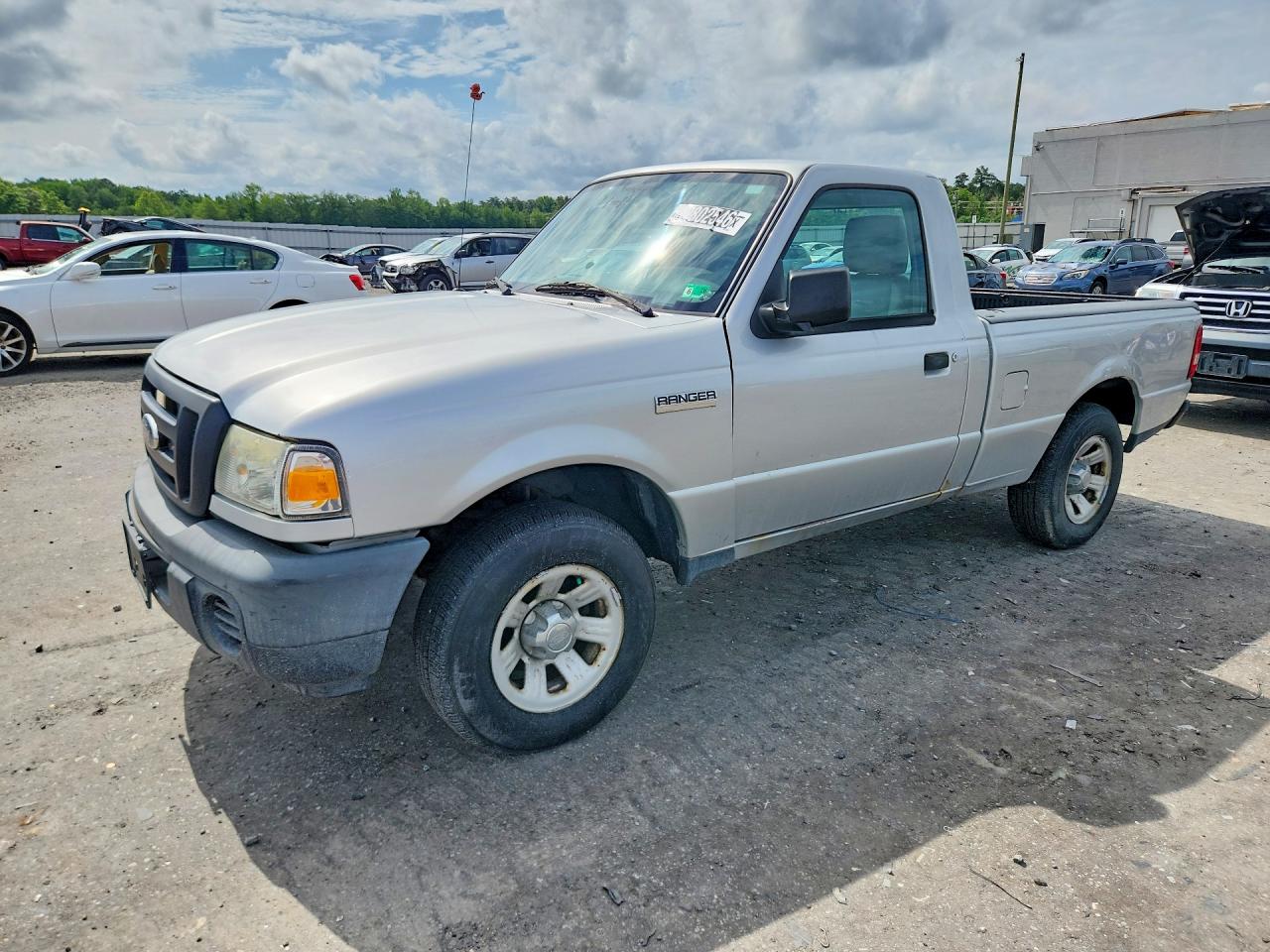 2011 Ford Ranger Silver vin: 1FTKR1ADXBPA08817