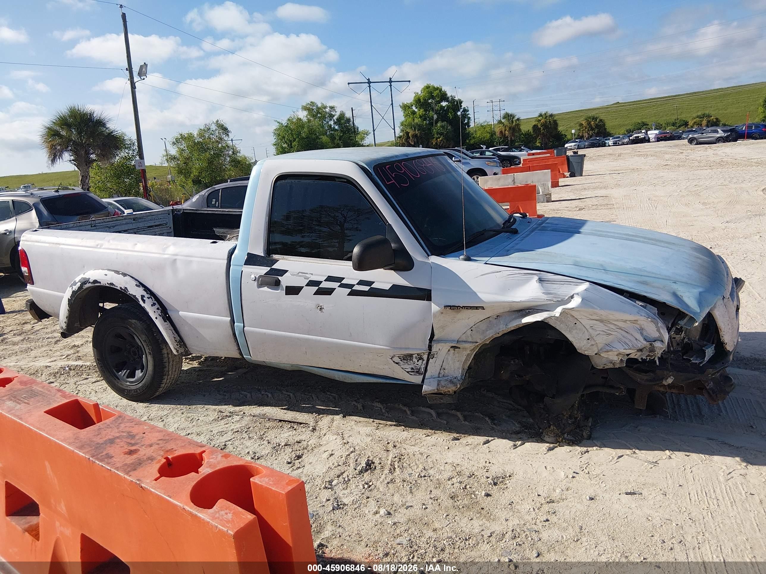 2011 Ford Ranger Xl White vin: 1FTKR1ADXBPA64370