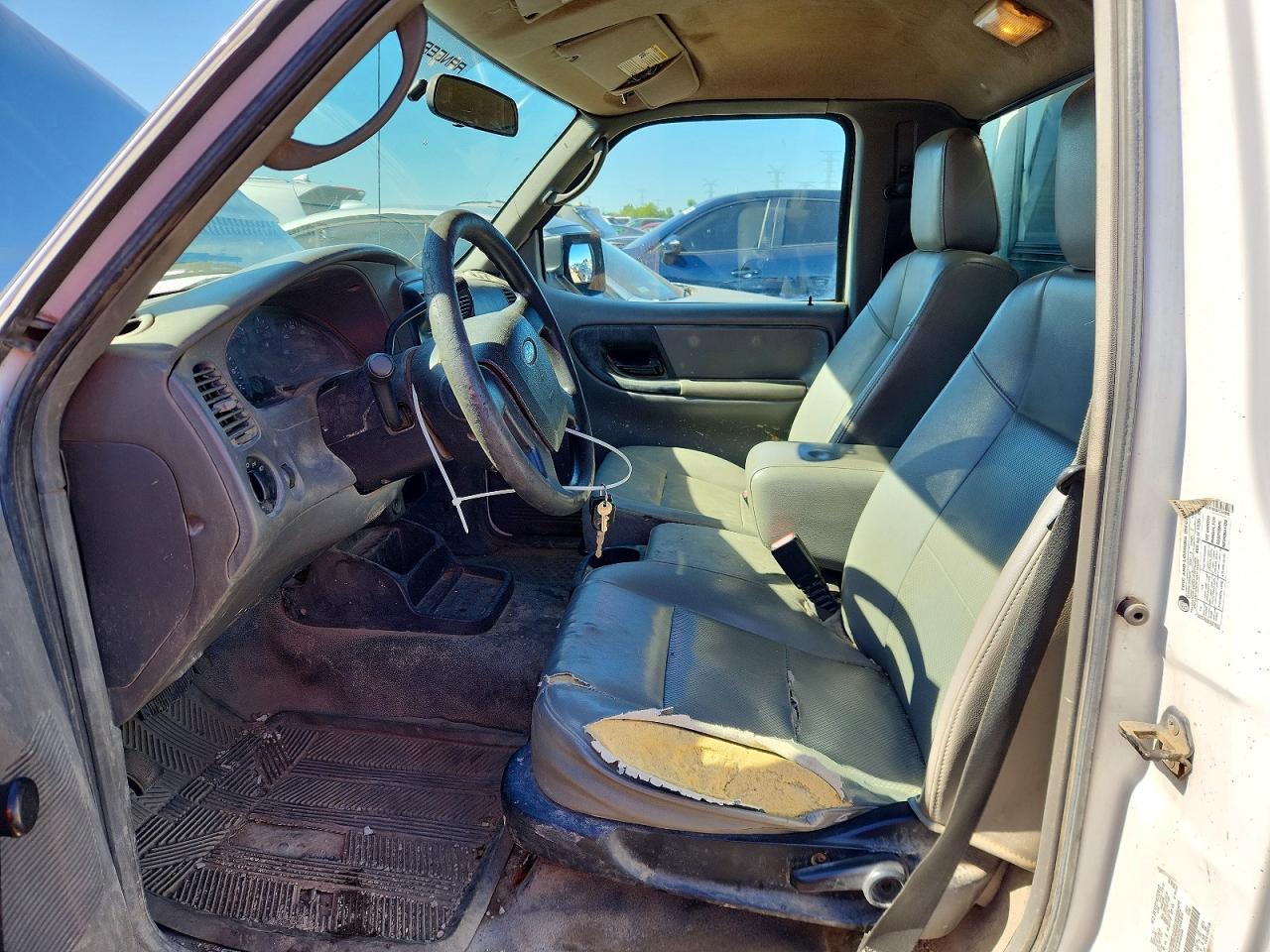 2011 Ford Ranger White vin: 1FTKR1ADXBPA64398