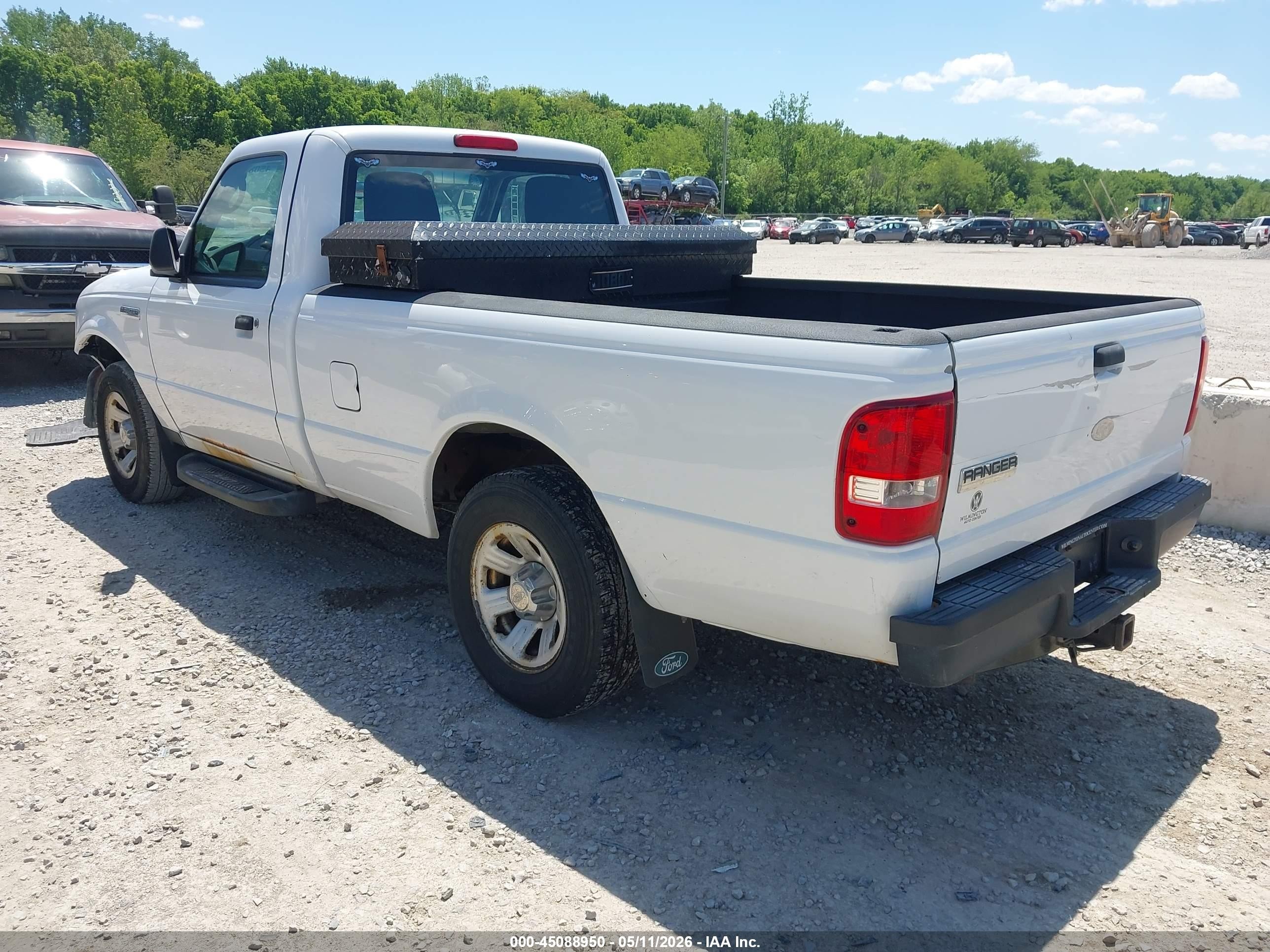 2010 Ford Ranger Xl White vin: 1FTKR1AE5APA34796