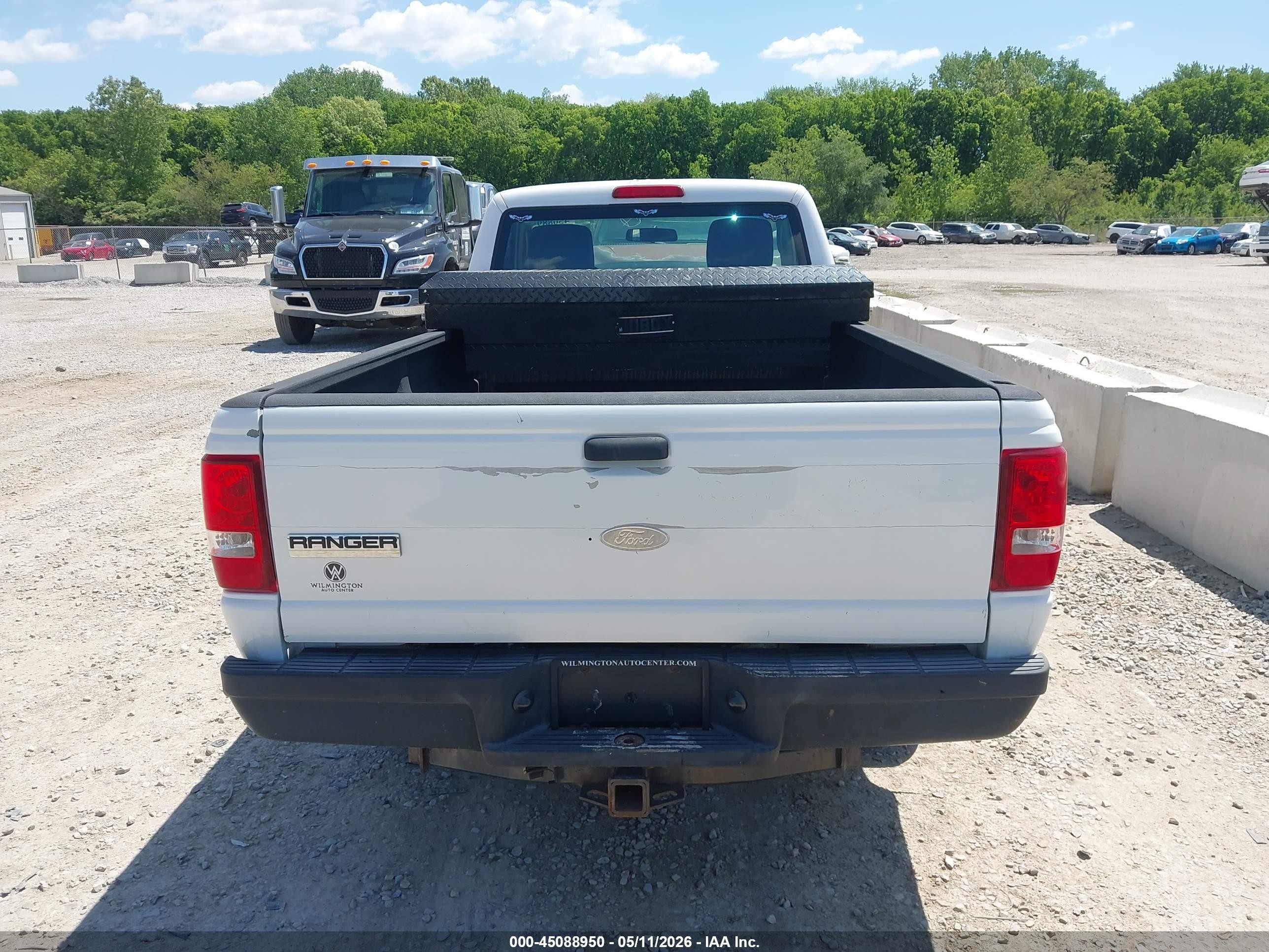 2010 Ford Ranger Xl White vin: 1FTKR1AE5APA34796