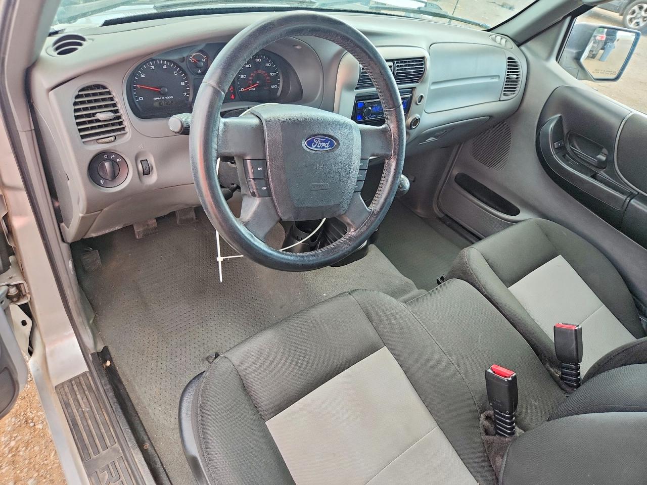 2010 Ford Ranger Super Cab Silver vin: 1FTKR1ED0APA73846