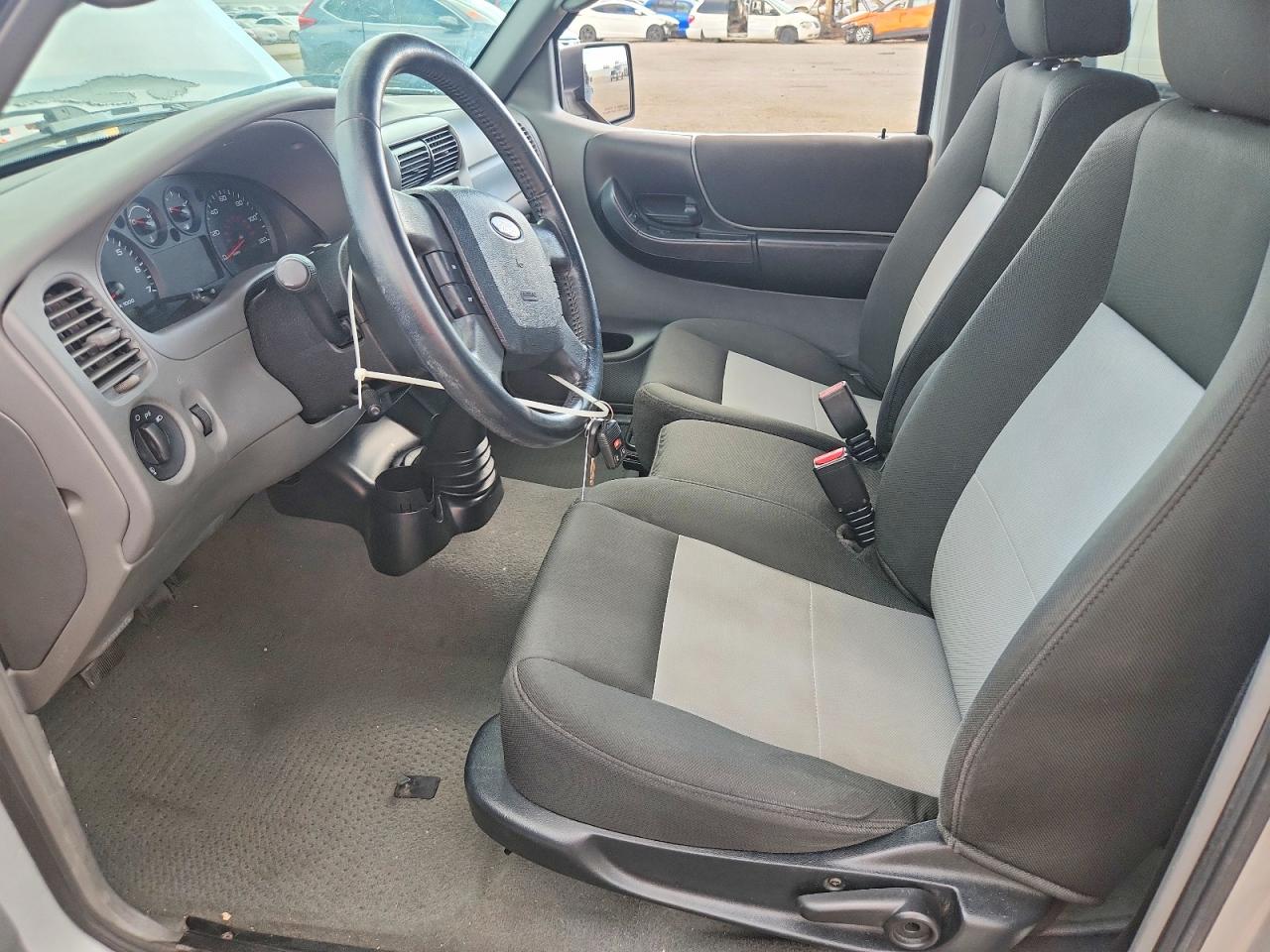 2010 Ford Ranger Super Cab Silver vin: 1FTKR1ED0APA73846