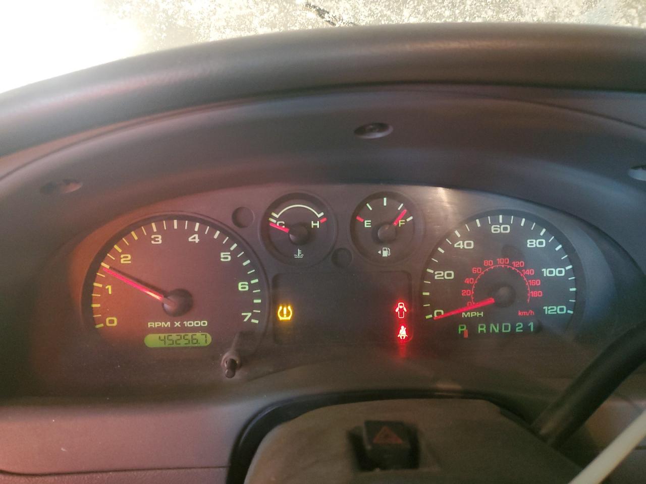 2011 Ford Ranger Super Cab Серебряный vin: 1FTKR1ED0BPA71158 Damage: Warning - Tire Pressure, On, Unacceptable
