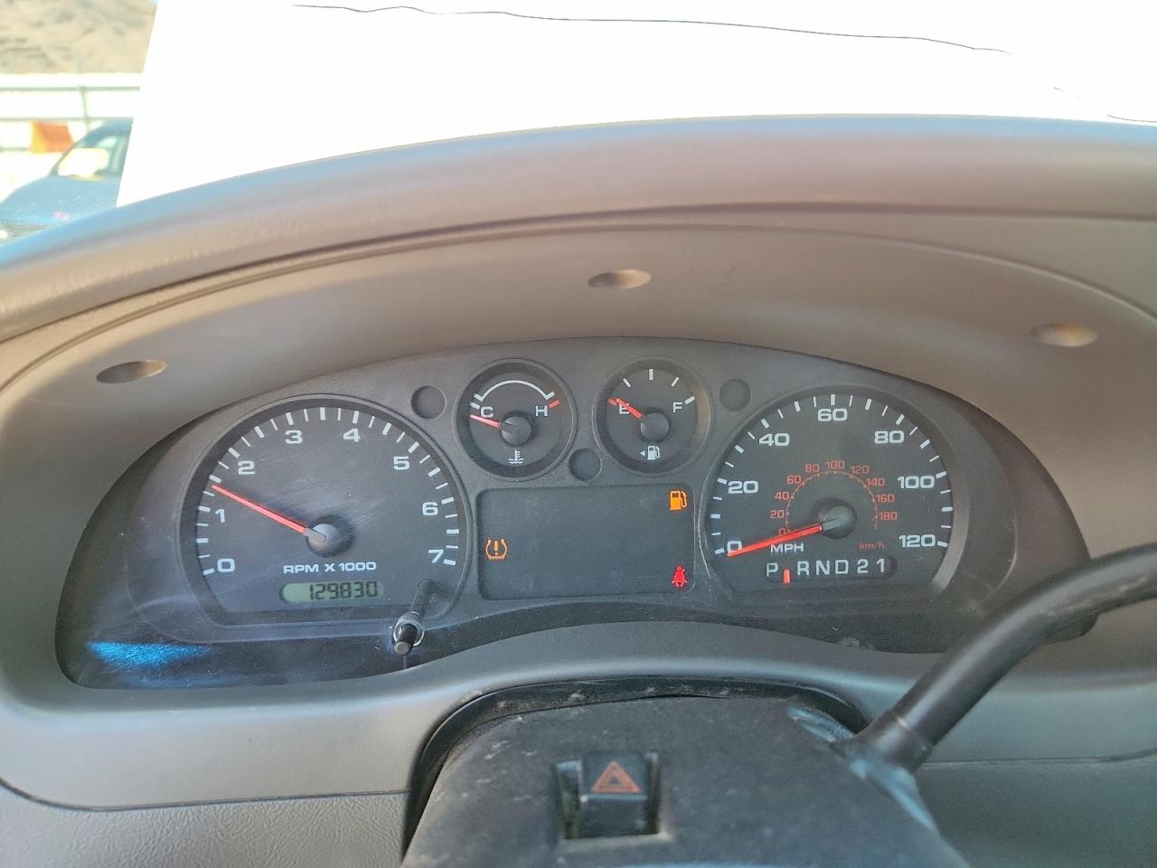 2010 Ford Ranger Super Cab White vin: 1FTKR1ED2APA41321