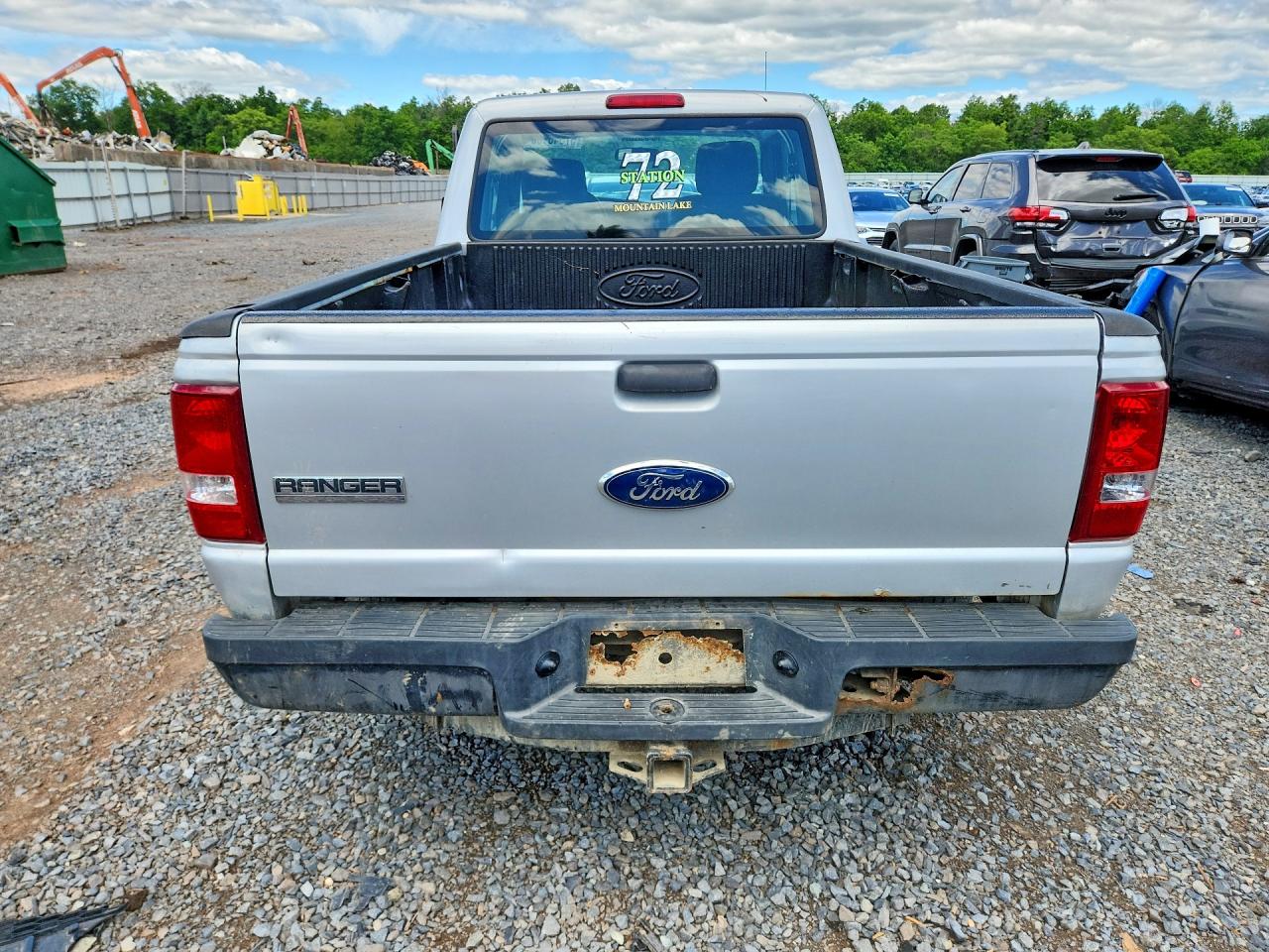 2011 Ford Ranger Super Cab Silver vin: 1FTKR1ED8BPA71148