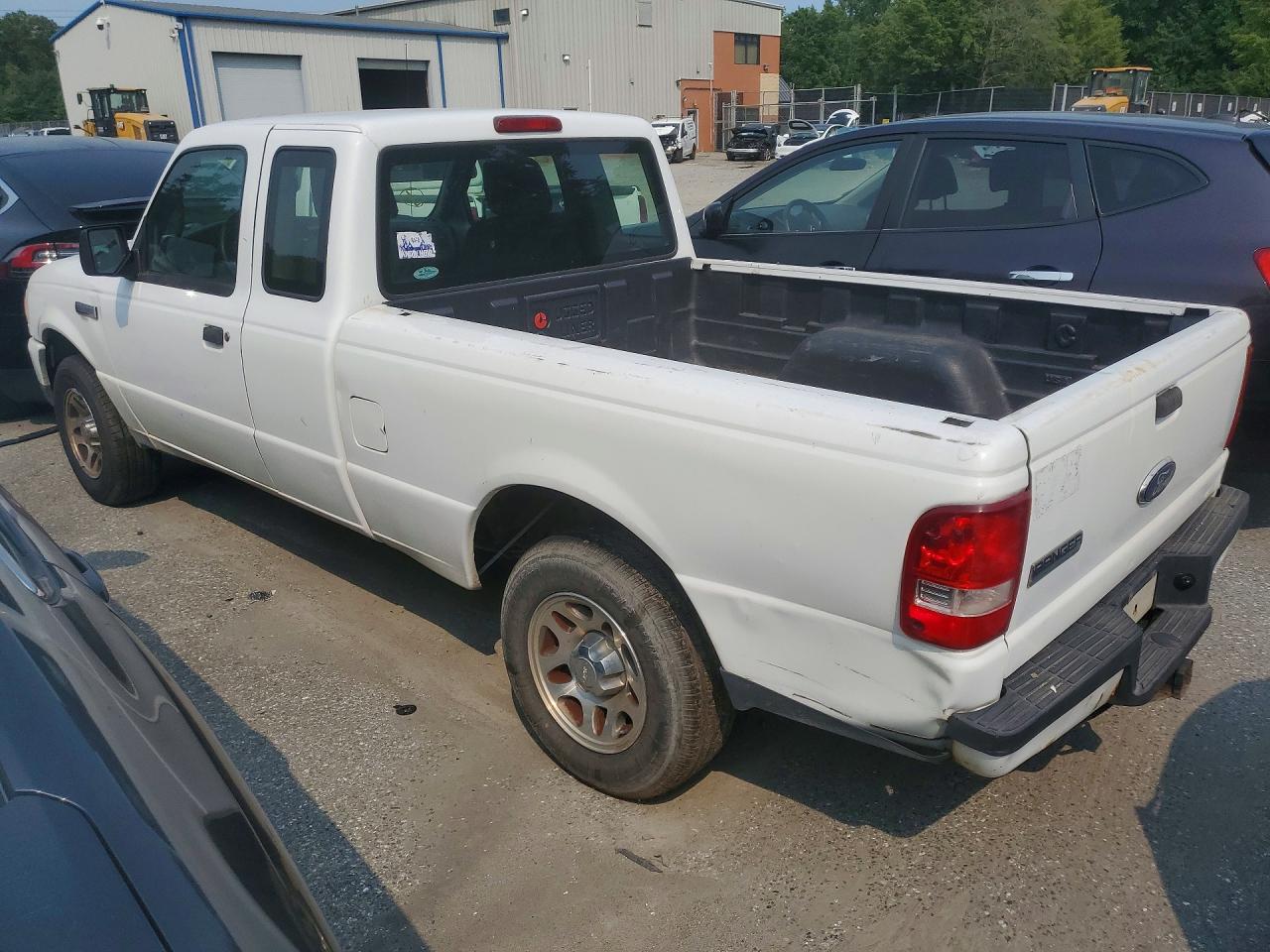 2011 Ford Ranger Super Cab White vin: 1FTKR1ED9BPA41544