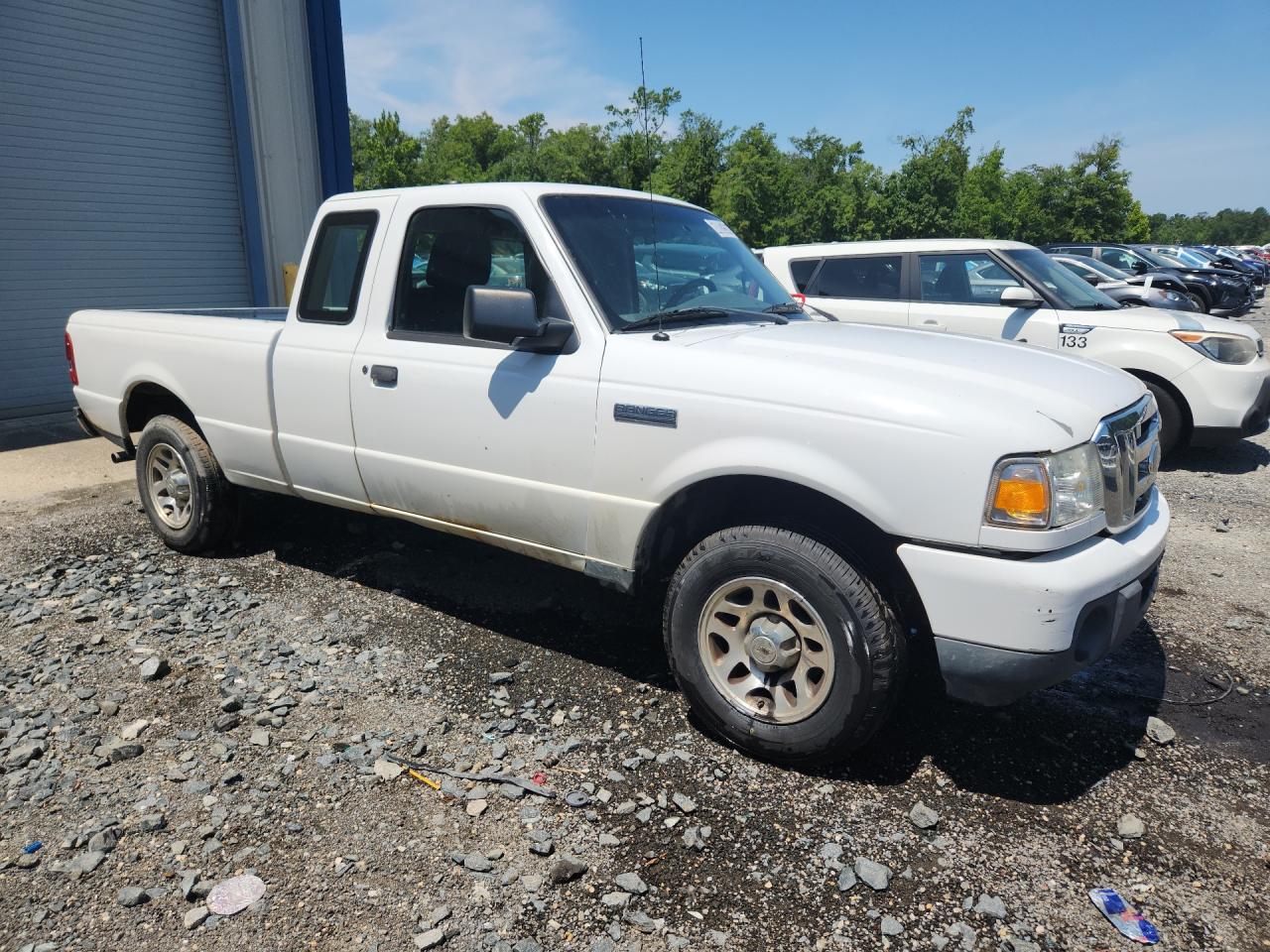 2011 Ford Ranger Super Cab White vin: 1FTKR1ED9BPA41544 Damage: Right Rocker Panel, Rust, 3 To 4 Inches