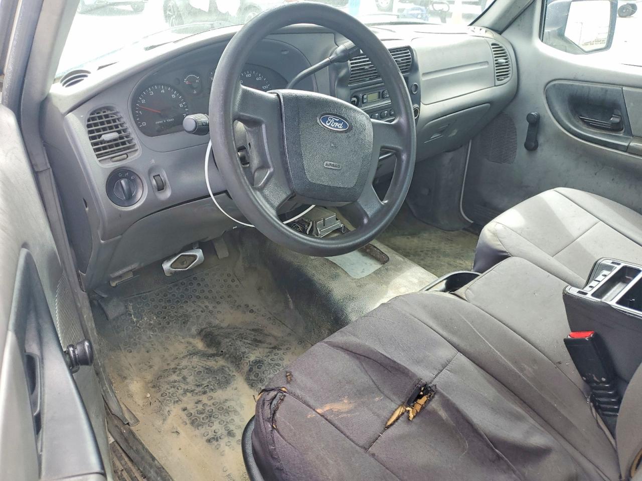2011 Ford Ranger Super Cab White vin: 1FTKR1EDXBPA62239
