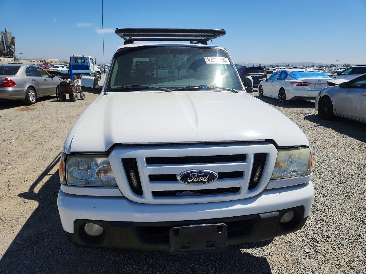 2011 Ford Ranger Super Cab White vin: 1FTKR1EE0BPA66292