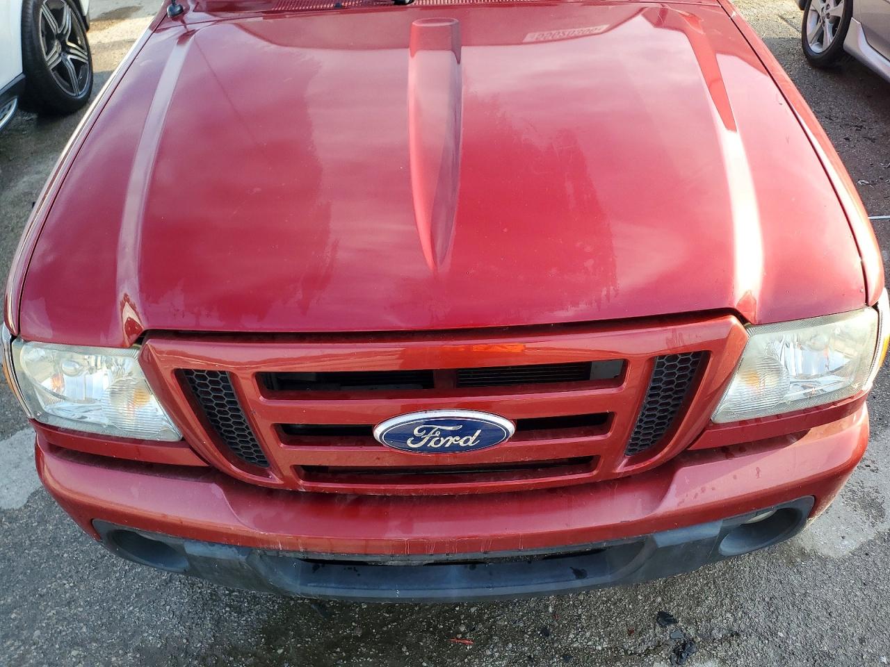 2010 Ford Ranger Super Cab Red vin: 1FTKR1EE1APA75582