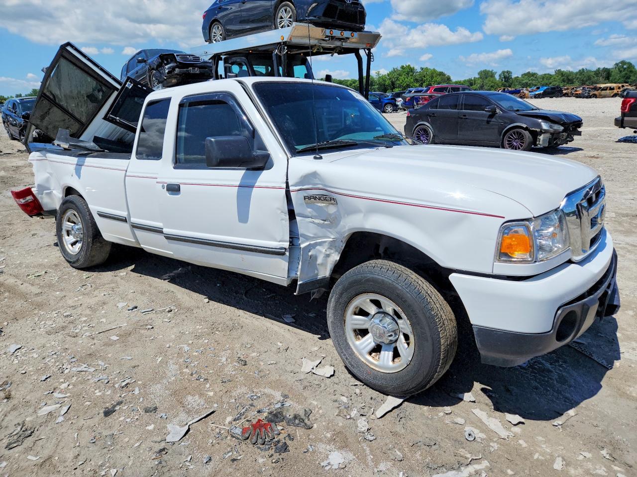 2011 Ford Ranger Super Cab White vin: 1FTKR1EE3BPB20829
