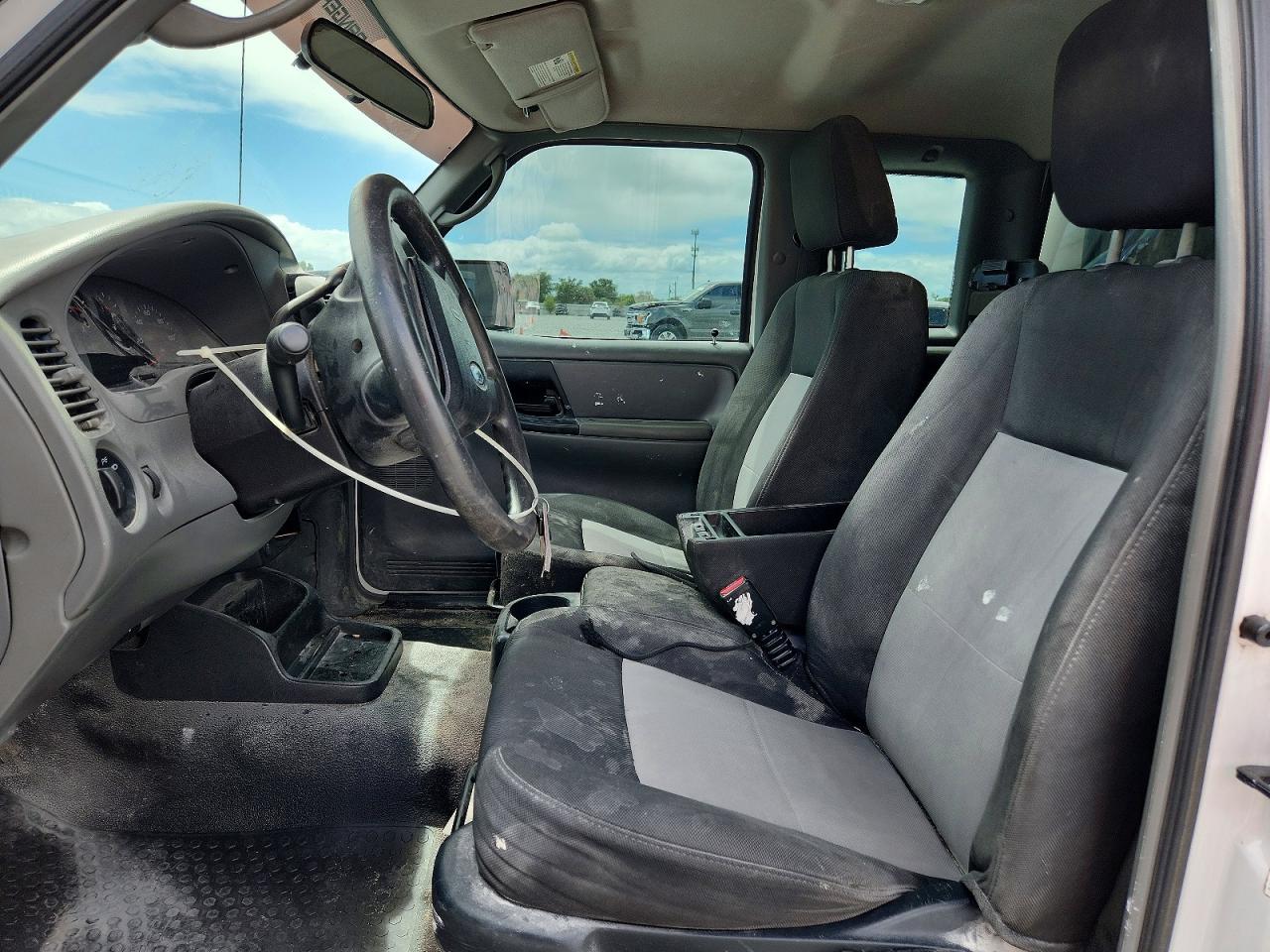 2011 Ford Ranger Super Cab White vin: 1FTKR1EE4BPA10744