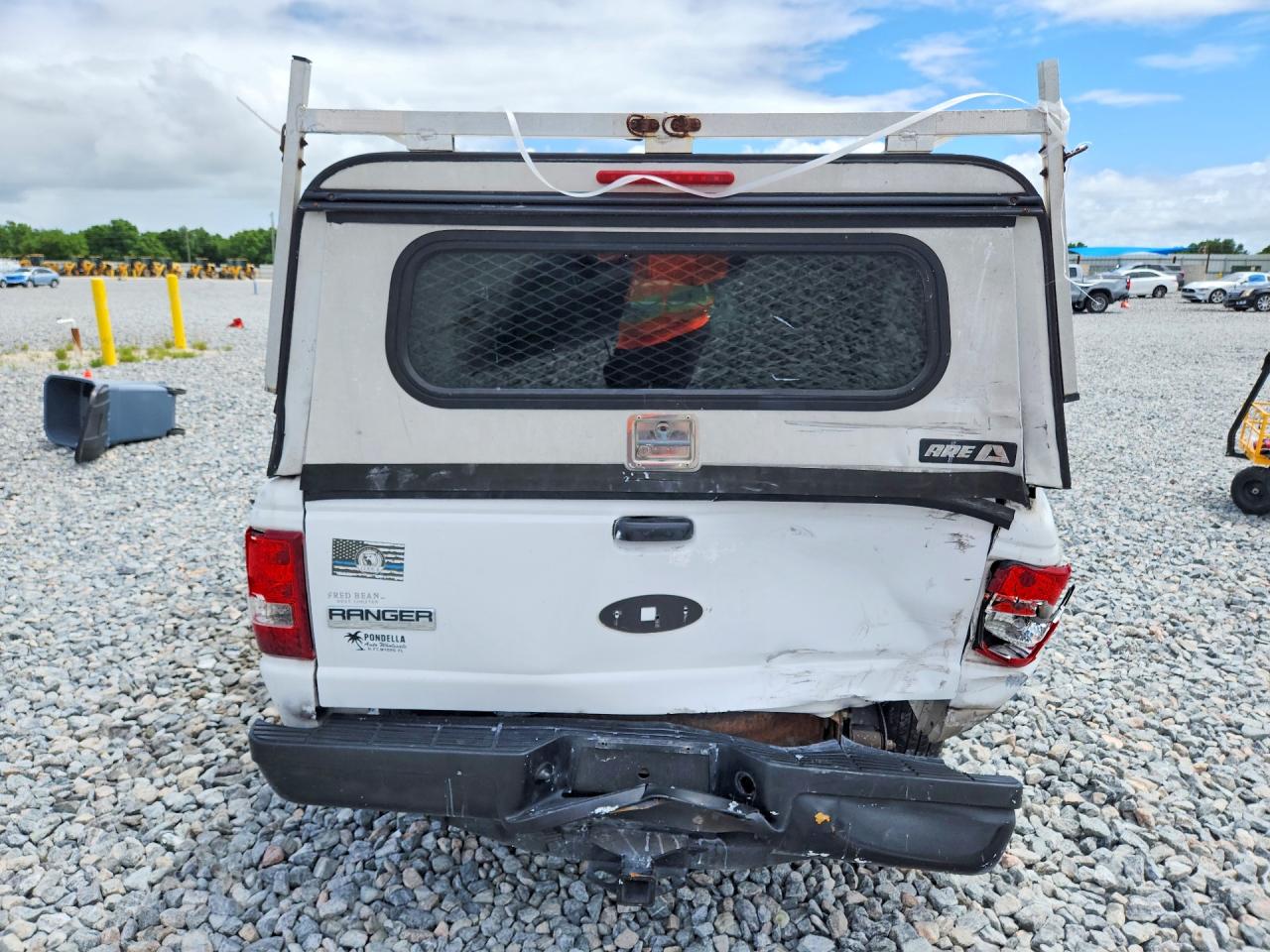 2011 Ford Ranger Super Cab White vin: 1FTKR1EE4BPA10744