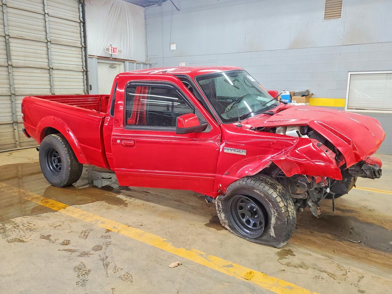 2010 Ford Ranger Super Cab Red vin: 1FTKR1EE5APA75875