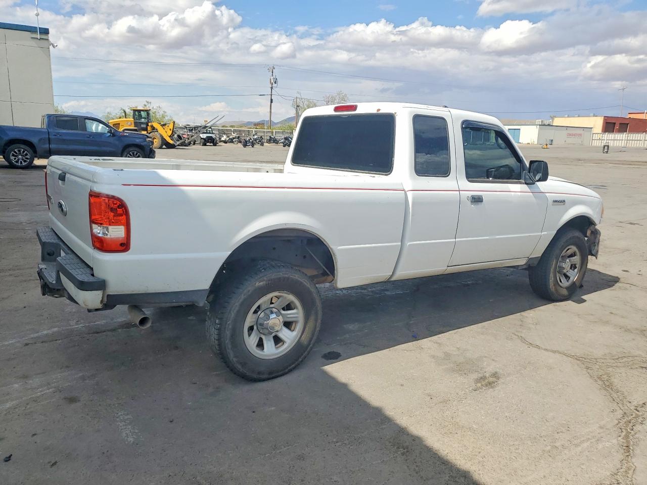 2011 Ford Ranger Super Cab White vin: 1FTKR1EE9BPB15800