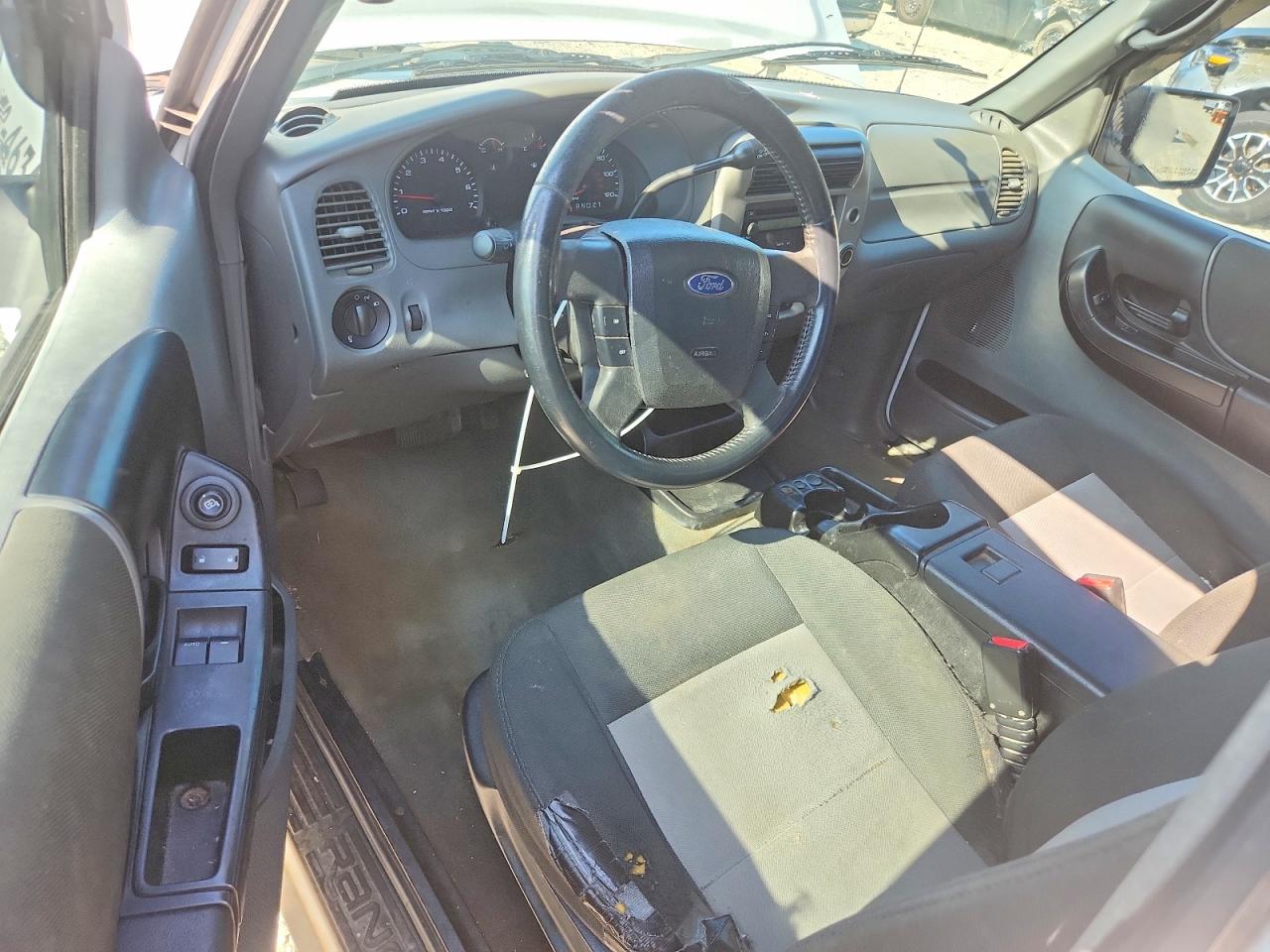 2011 Ford Ranger Super Cab White vin: 1FTKR1EE9BPB16932