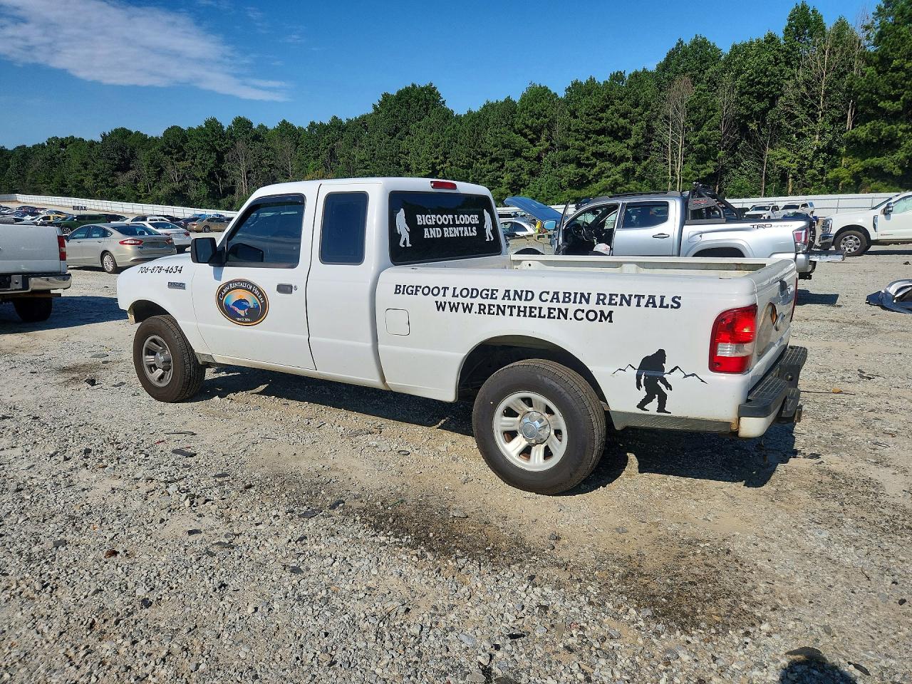2011 Ford Ranger Super Cab White vin: 1FTKR1EE9BPB16932