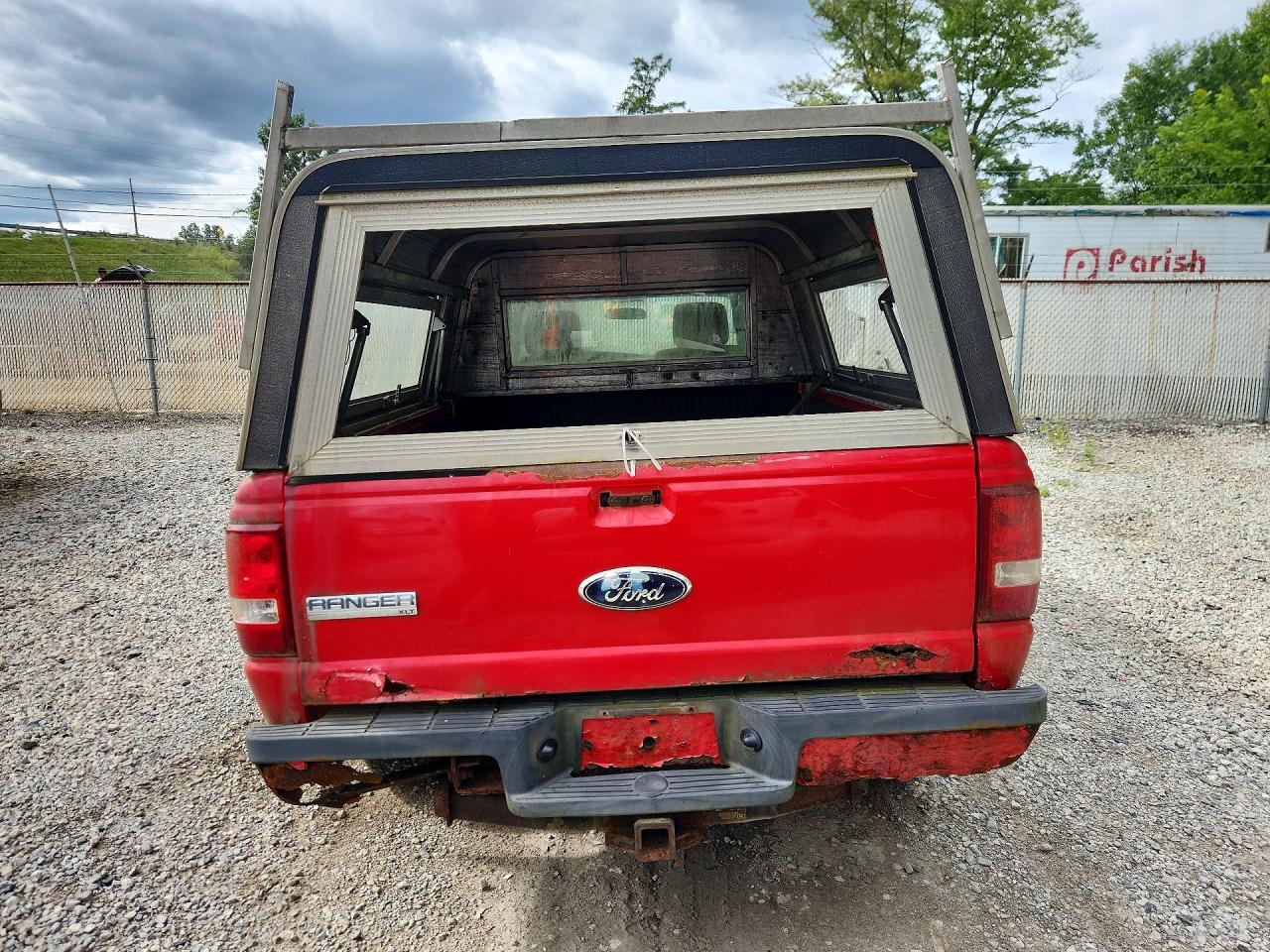 2010 Ford Ranger Super Cab Red vin: 1FTKR1EEXAPA52382