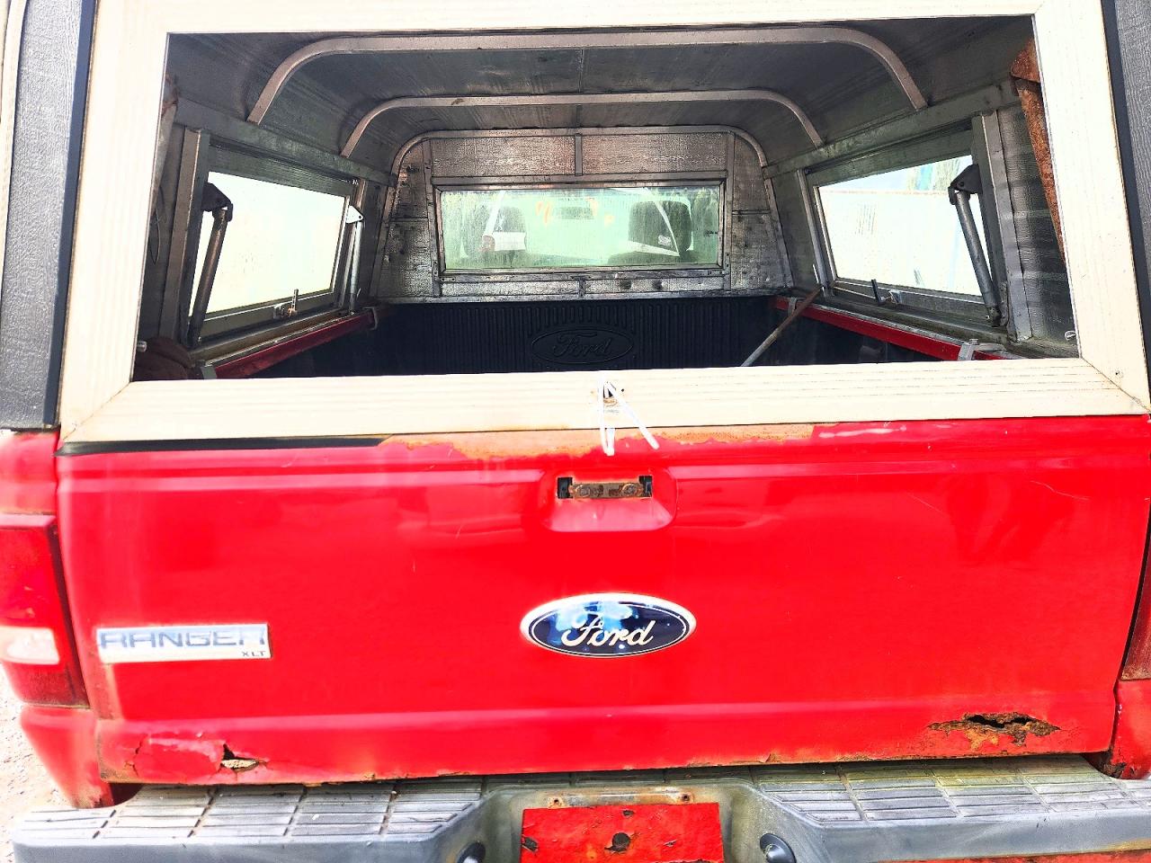 2010 Ford Ranger Super Cab Red vin: 1FTKR1EEXAPA52382