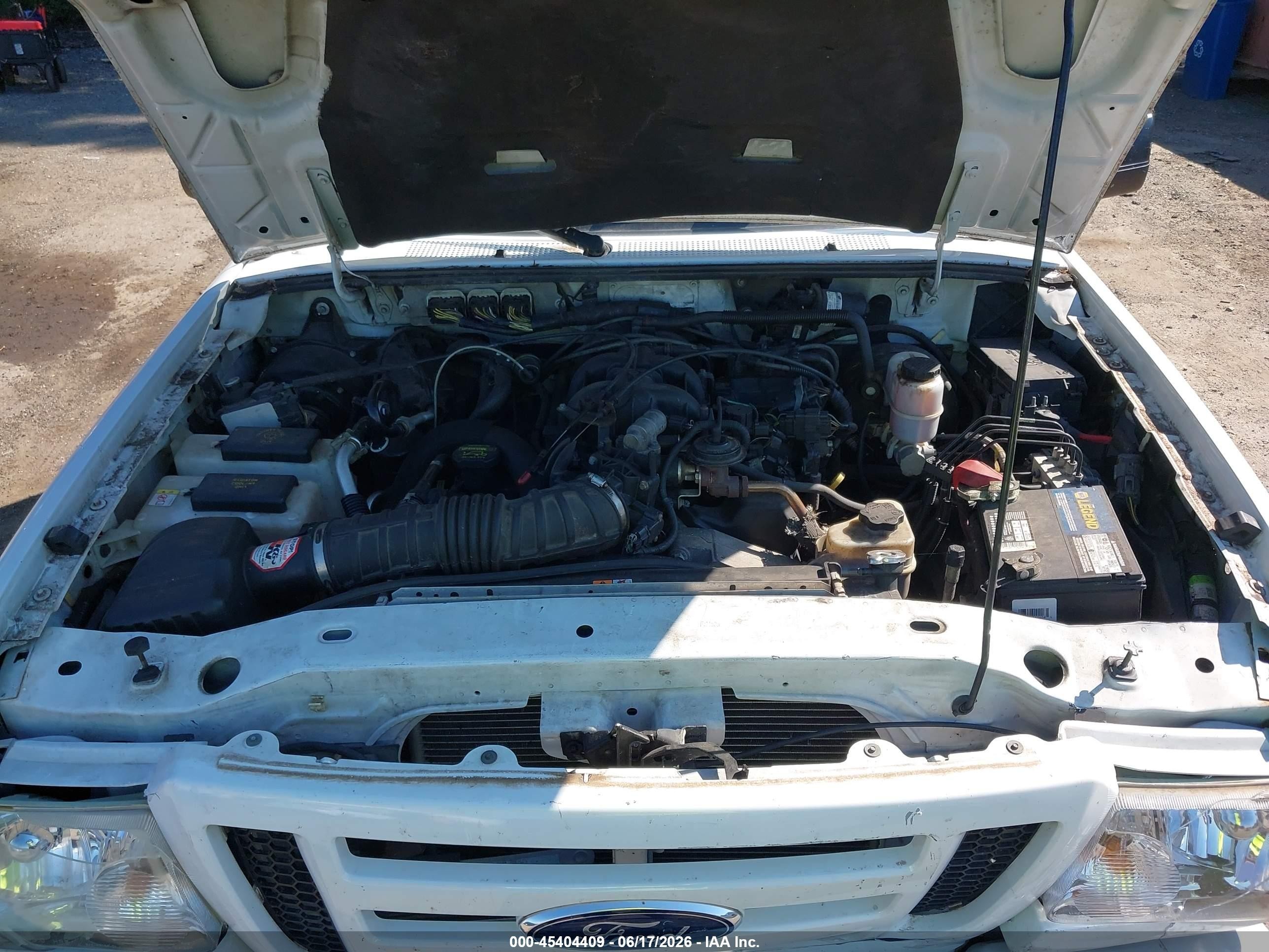 2010 Ford Ranger   White vin: 1FTKR1EEXAPA65164