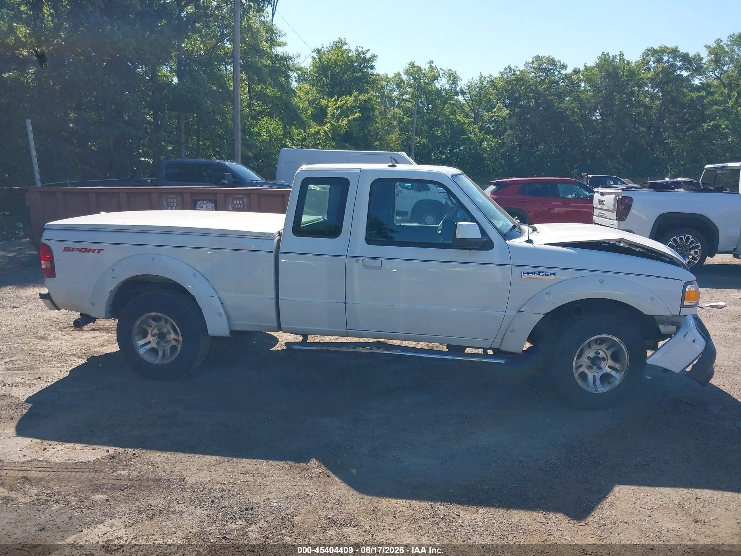 2010 Ford Ranger   White vin: 1FTKR1EEXAPA65164