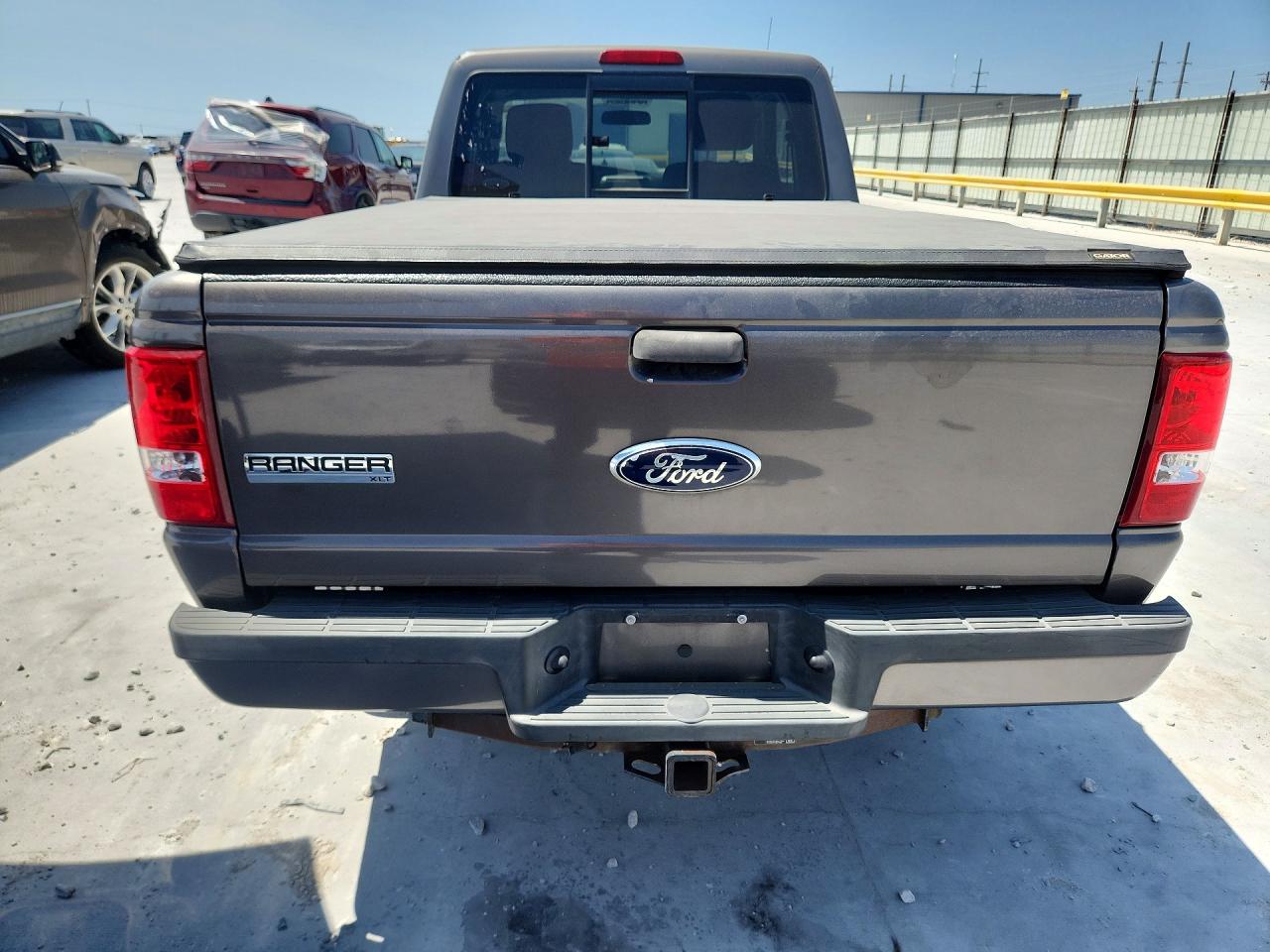 2011 Ford Ranger Super Cab Gray vin: 1FTKR1EEXBPB15093