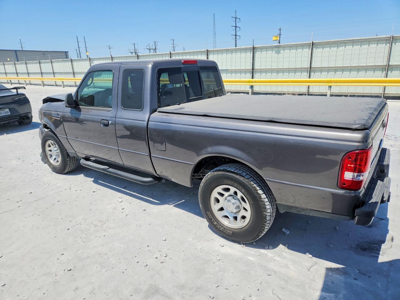 2011 Ford Ranger Super Cab Gray vin: 1FTKR1EEXBPB15093