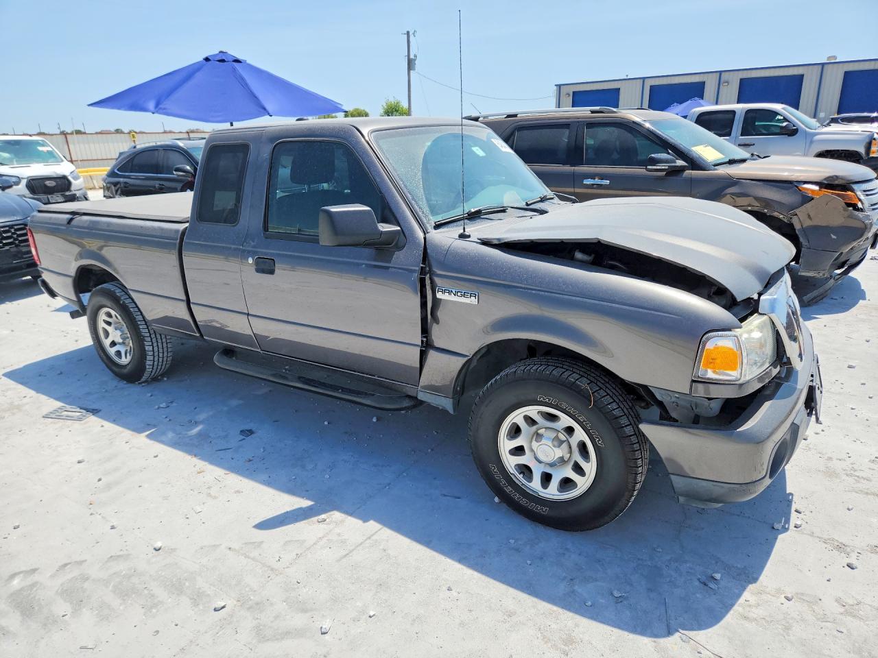 2011 Ford Ranger Super Cab Gray vin: 1FTKR1EEXBPB15093