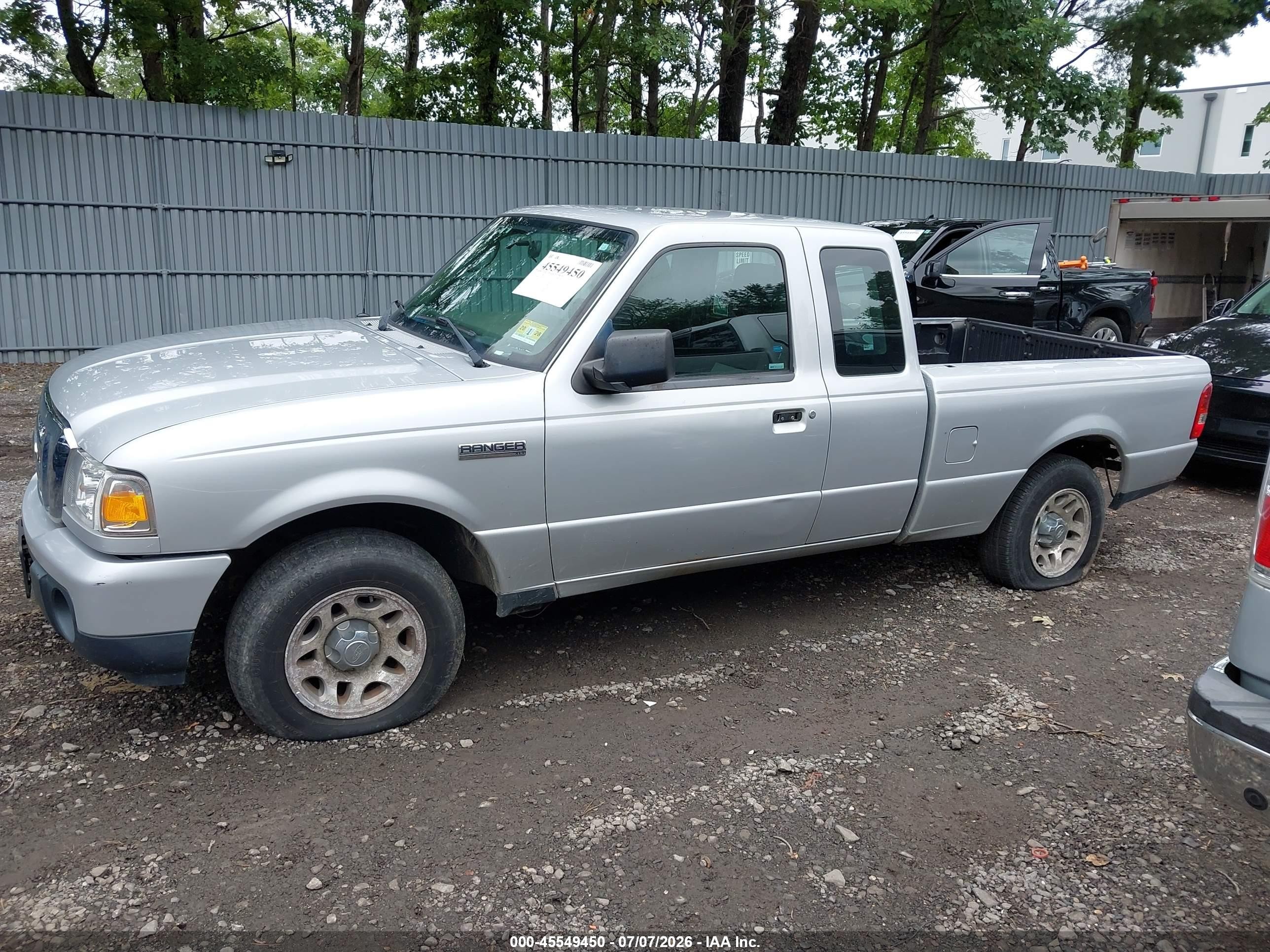 2011 Ford Ranger Sport/xlt Silver vin: 1FTKR4EE1BPA90750