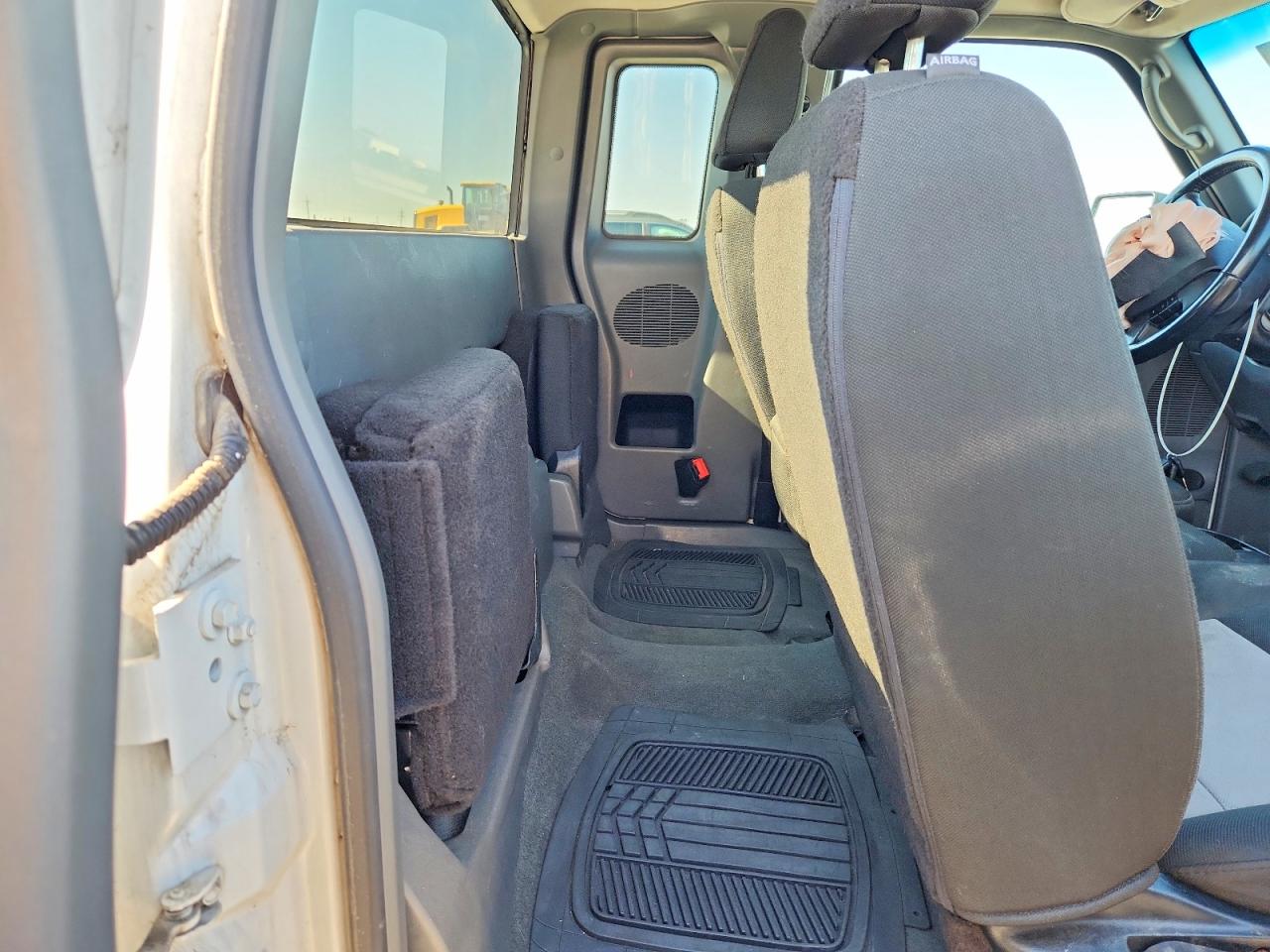 2011 Ford Ranger Super Cab Белый vin: 1FTKR4EE2BPA30590
