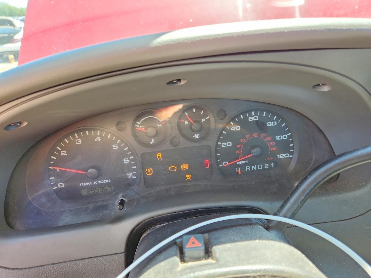 2010 Ford Ranger Super Cab Red vin: 1FTKR4EE3APA04823