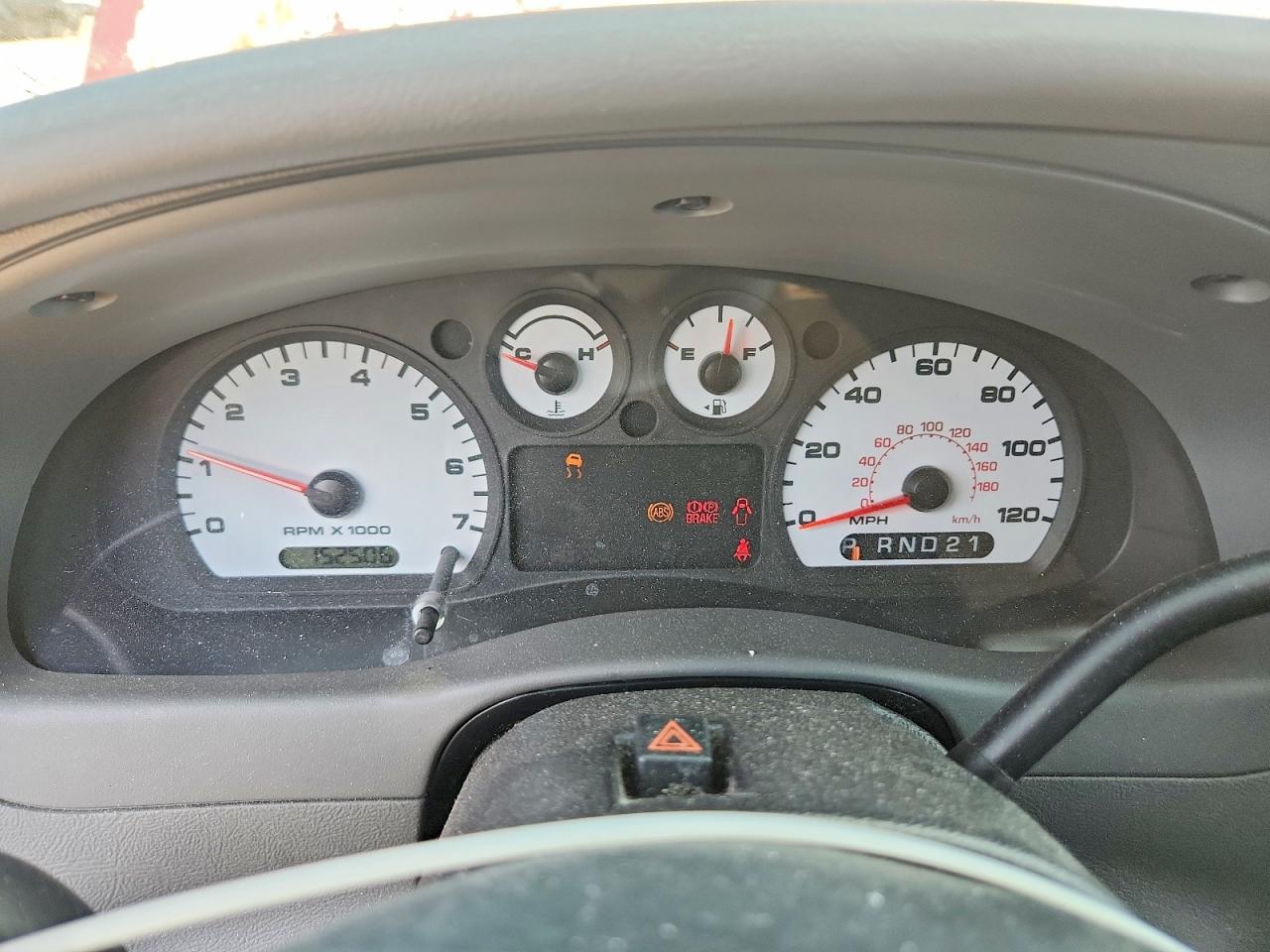 2010 Ford Ranger Super Cab Red vin: 1FTKR4EE3APA05759