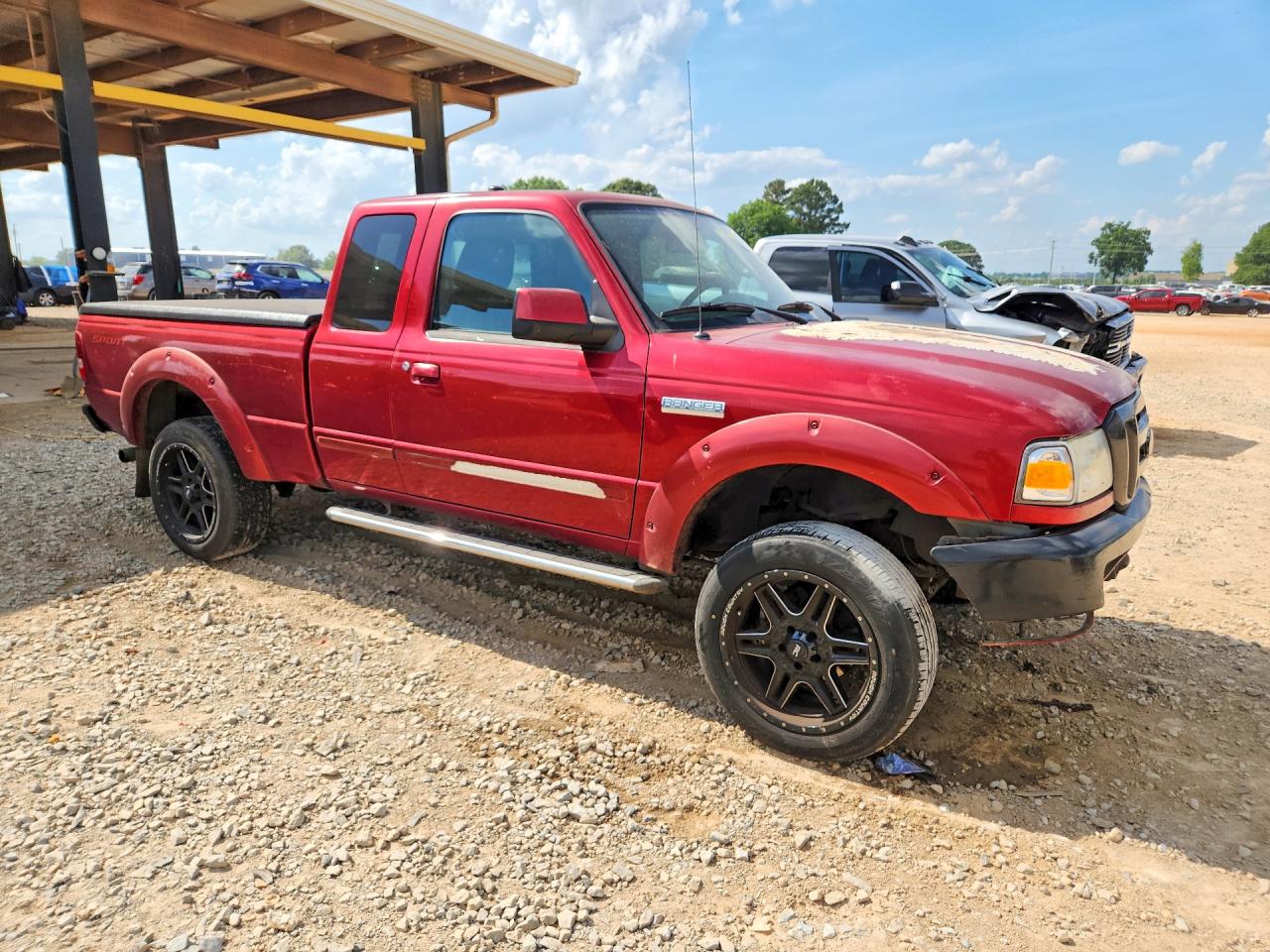 2010 Ford Ranger Super Cab Red vin: 1FTKR4EE3APA05759